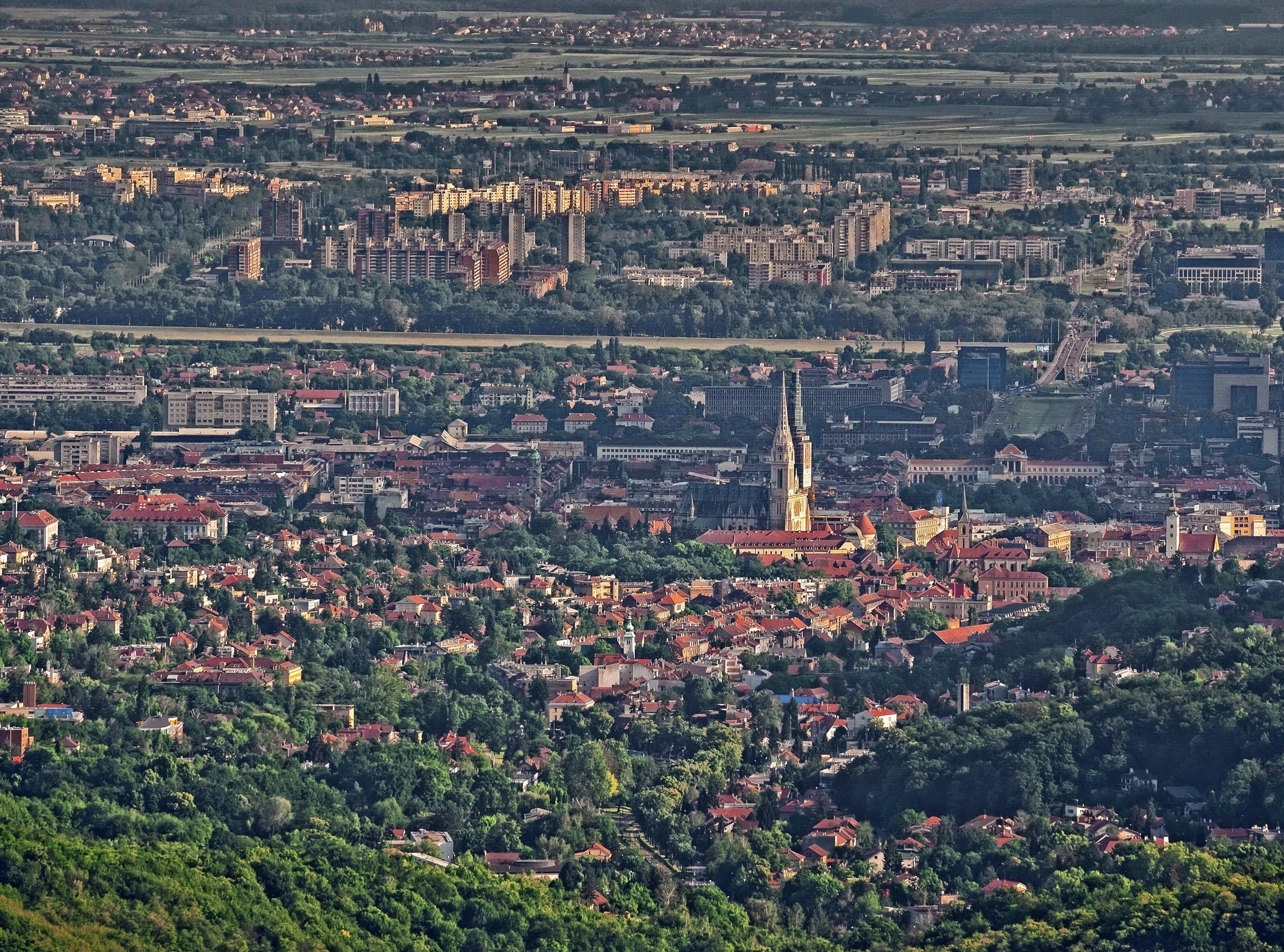 place of worship, residential district, cityscape, building exterior, 2K, grad, travel destinations, building, townscape, Europe, landscape, HD Wallpaper