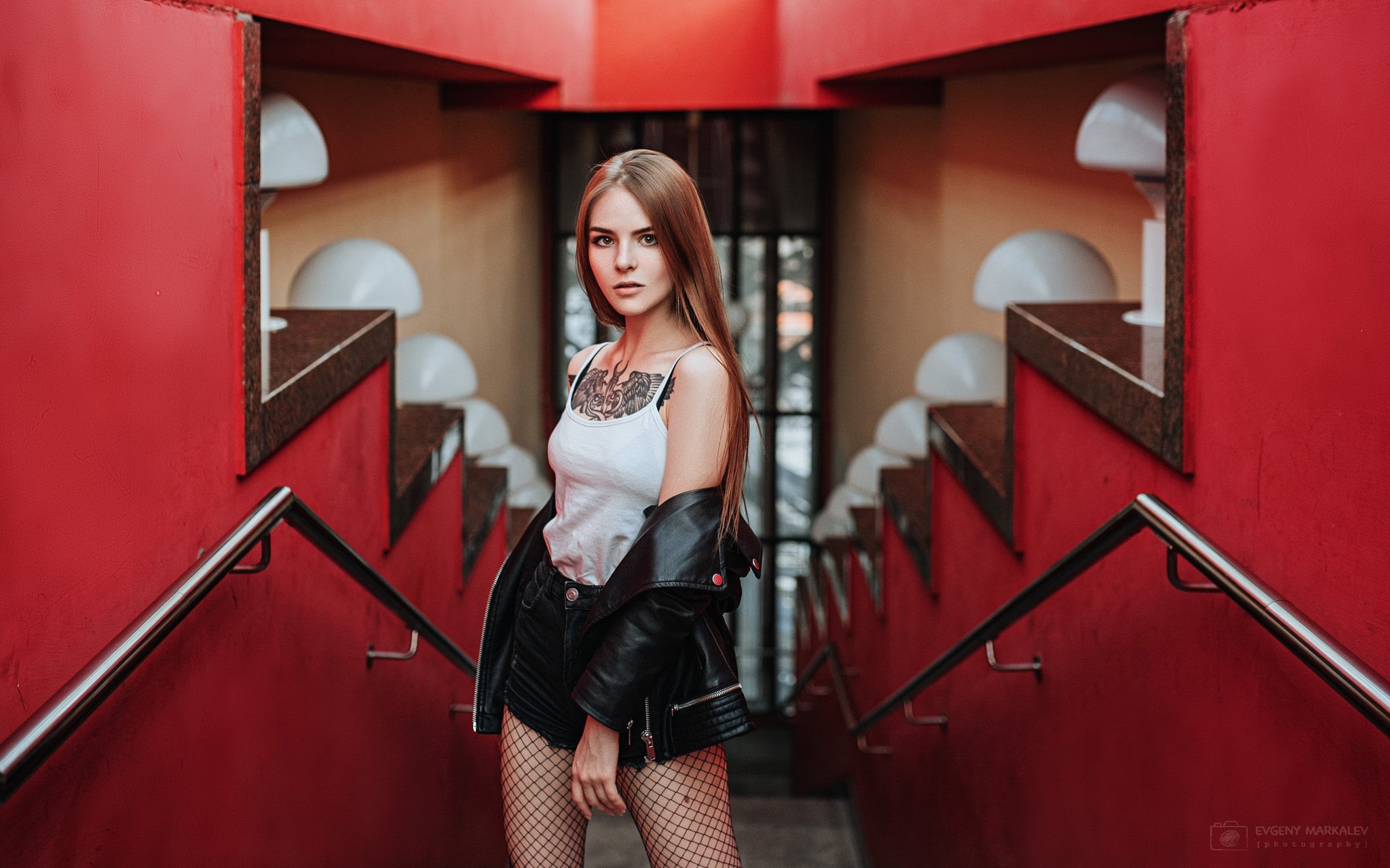 steps and staircases, one person, looking at viewer, model, hairstyle, clothing, portrait, 1080P, young women, women, hair, Vasilisa Sarovskaya, three quarter length, HD Wallpaper