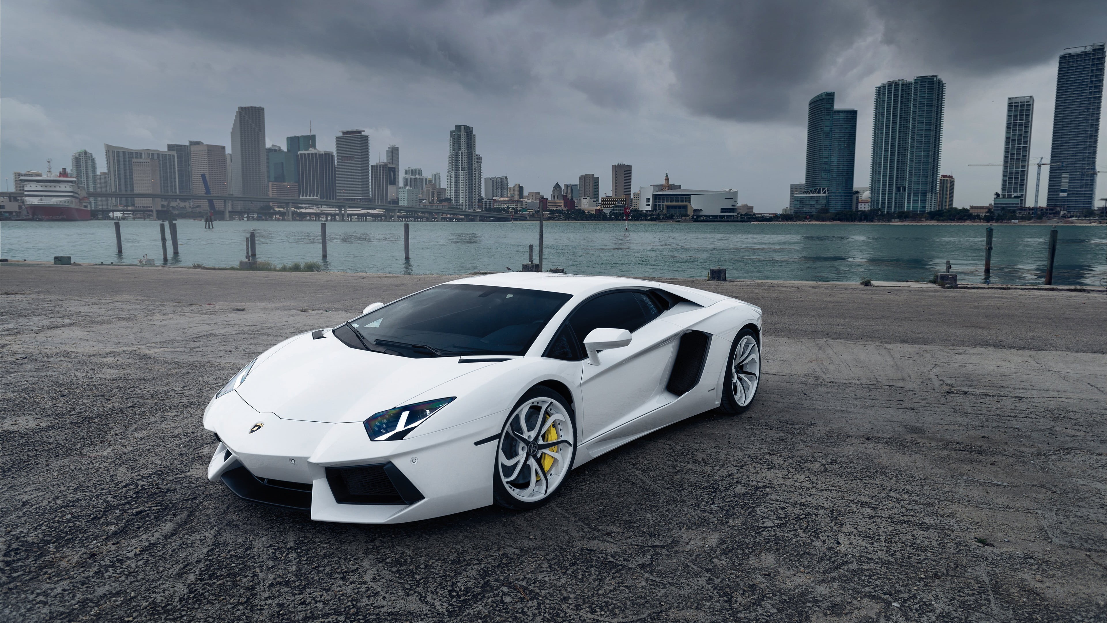 skyscraper, office building exterior, architecture, mode of transportation, building exterior, tall - high, outdoors, Lamborghini, nature, modern, transportation, HD Wallpaper