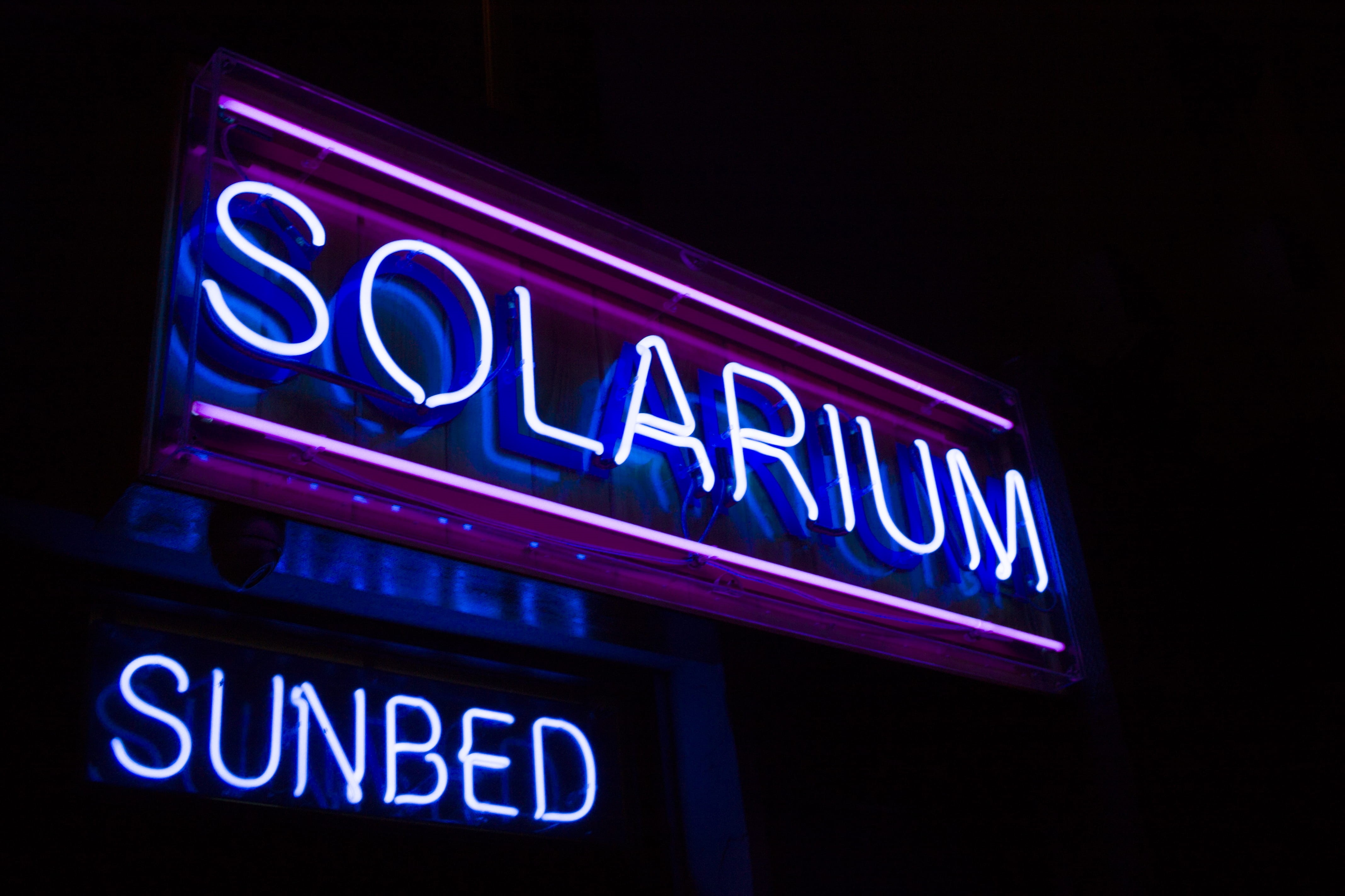 business, tan, vacation, commercial sign, light, dark, sunbed, tanning, western script, neon sign, nightlife, travel destinations, lighting equipment, neon, HD Wallpaper