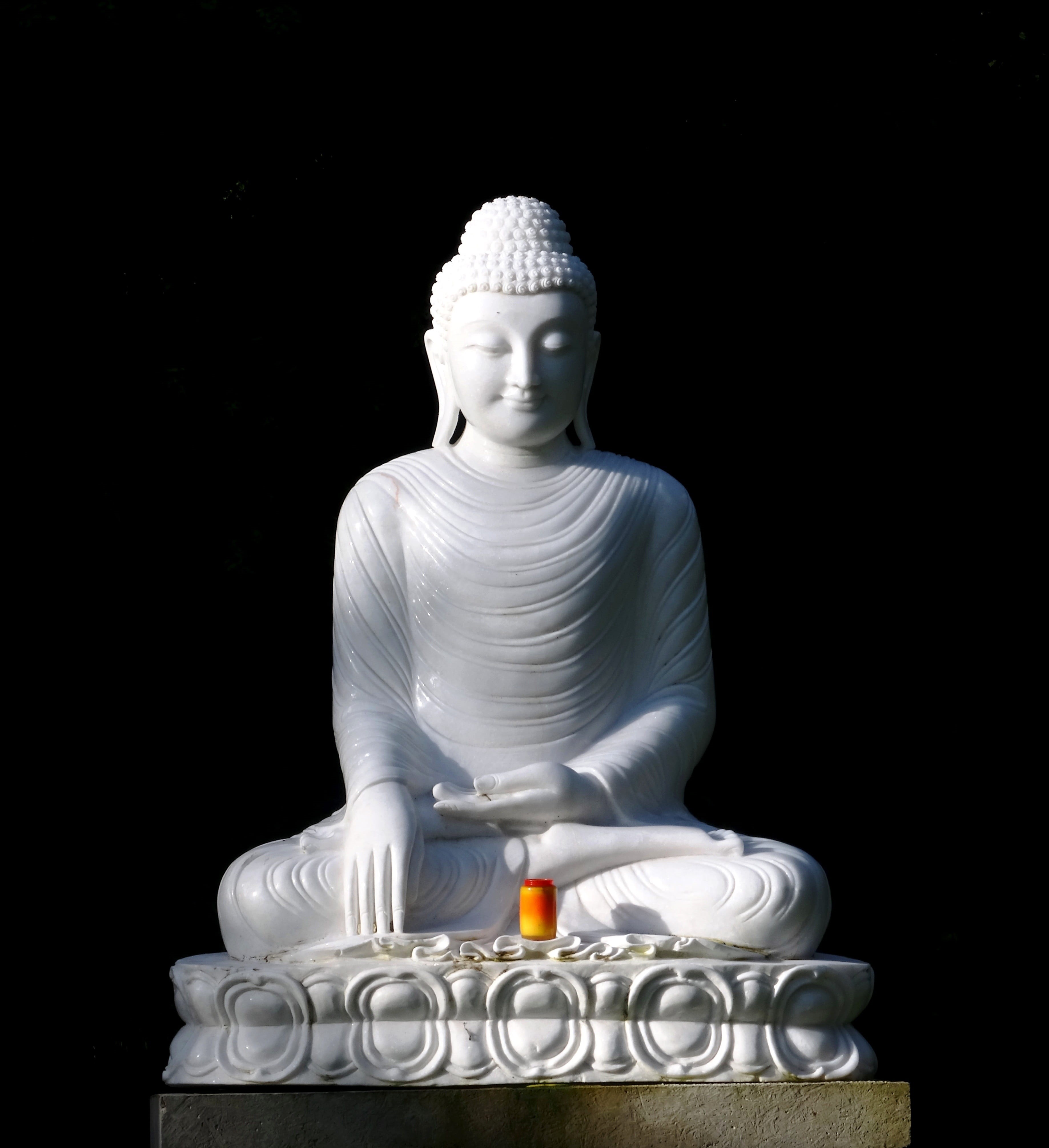 stone figure, belief, religion, male likeness, art and craft, place of worship, ornate, buddha, front view, creativity, 4K, representation, spirituality, Phone HD Wallpaper