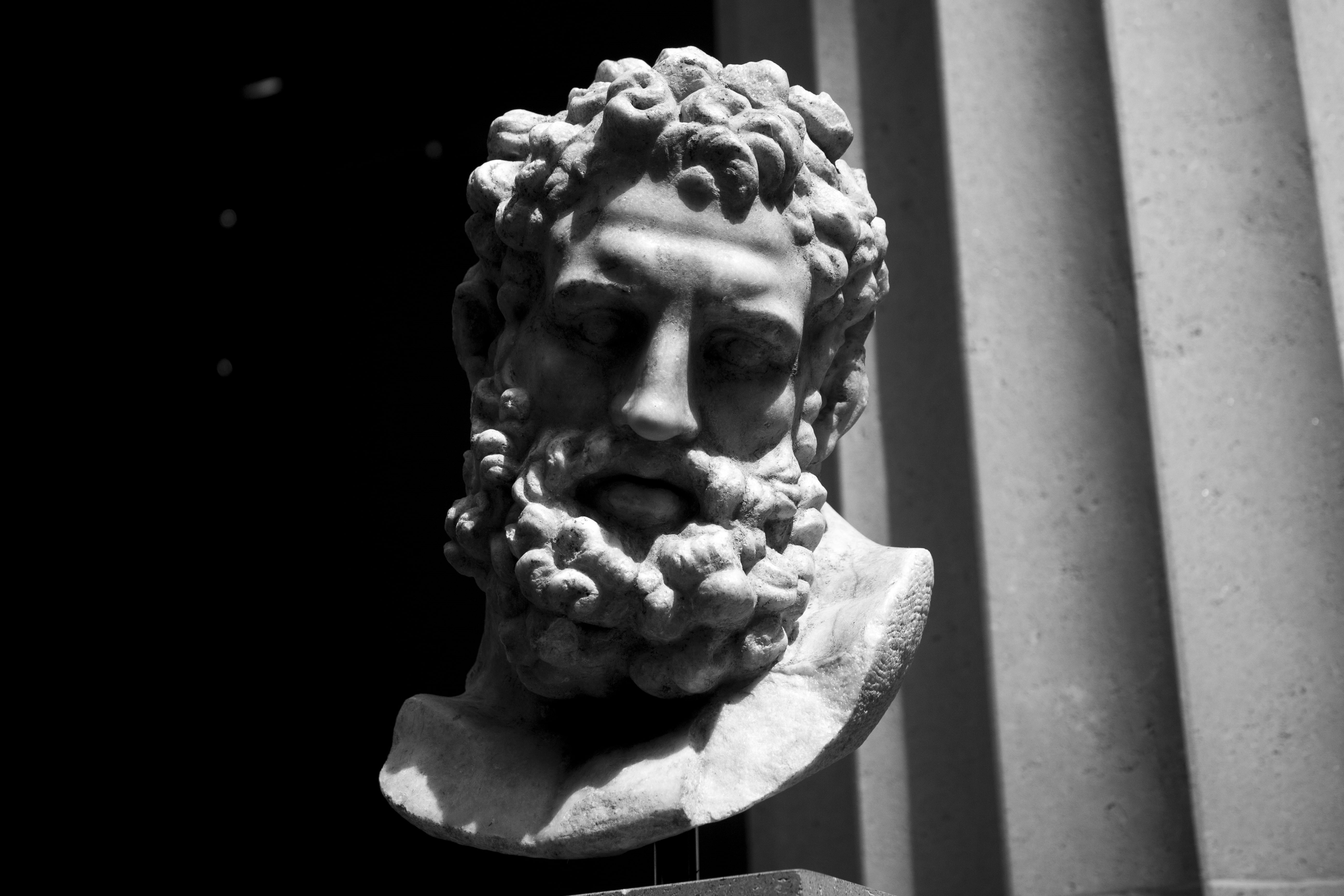 5K, men, dark, monochrome, sculpture, statue, HD Wallpaper