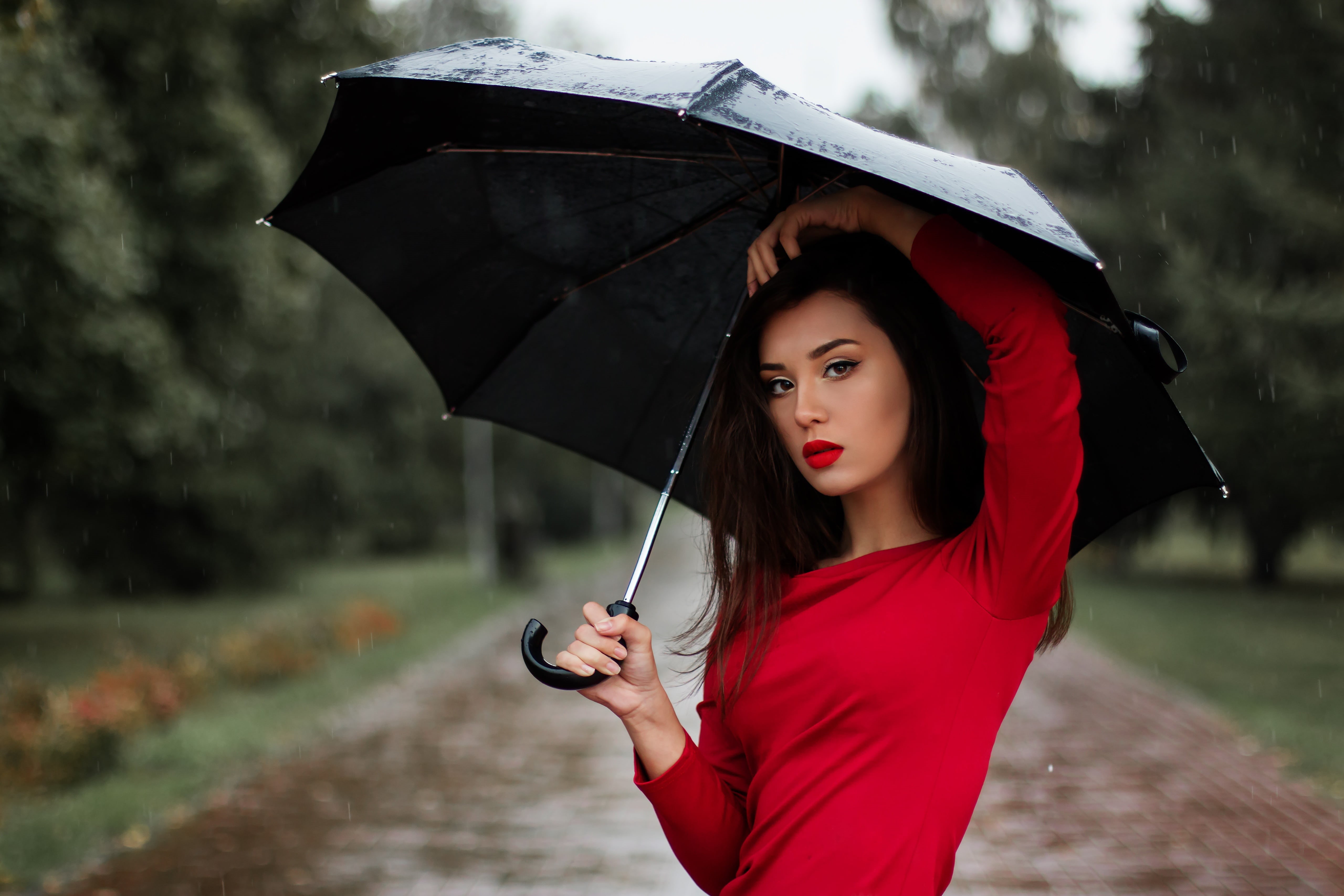 professional, one young woman only, red, female, one woman only, fashion, beautiful people, only women, focus, holding, adult, young adult, portrait, model, HD Wallpaper
