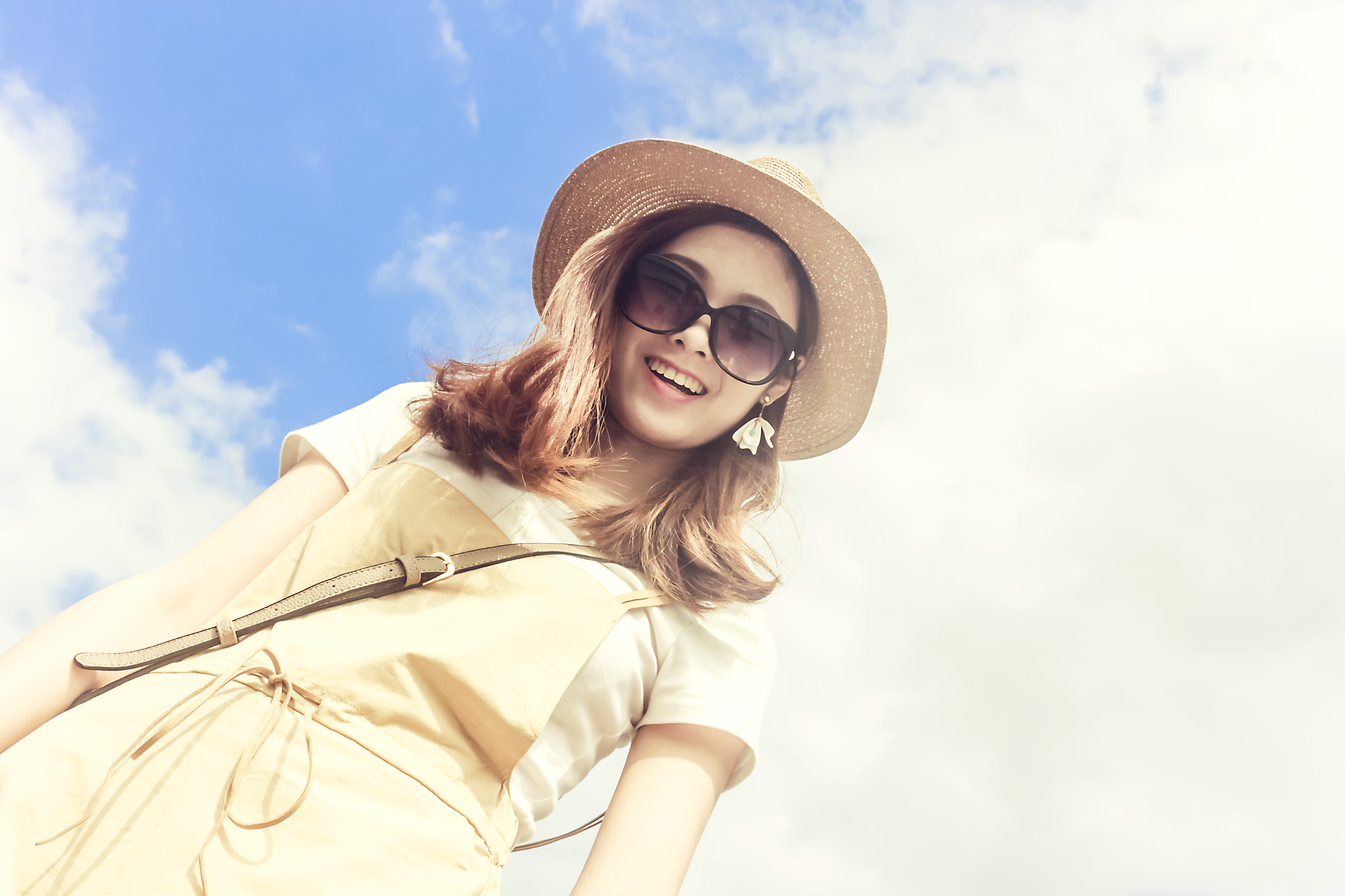 model, beautiful woman, low angle shot, pose, women, girl, summer, brown glasses, happiness, pretty, fashion, hairstyle, long hair, taking, cloud - sky, HD Wallpaper