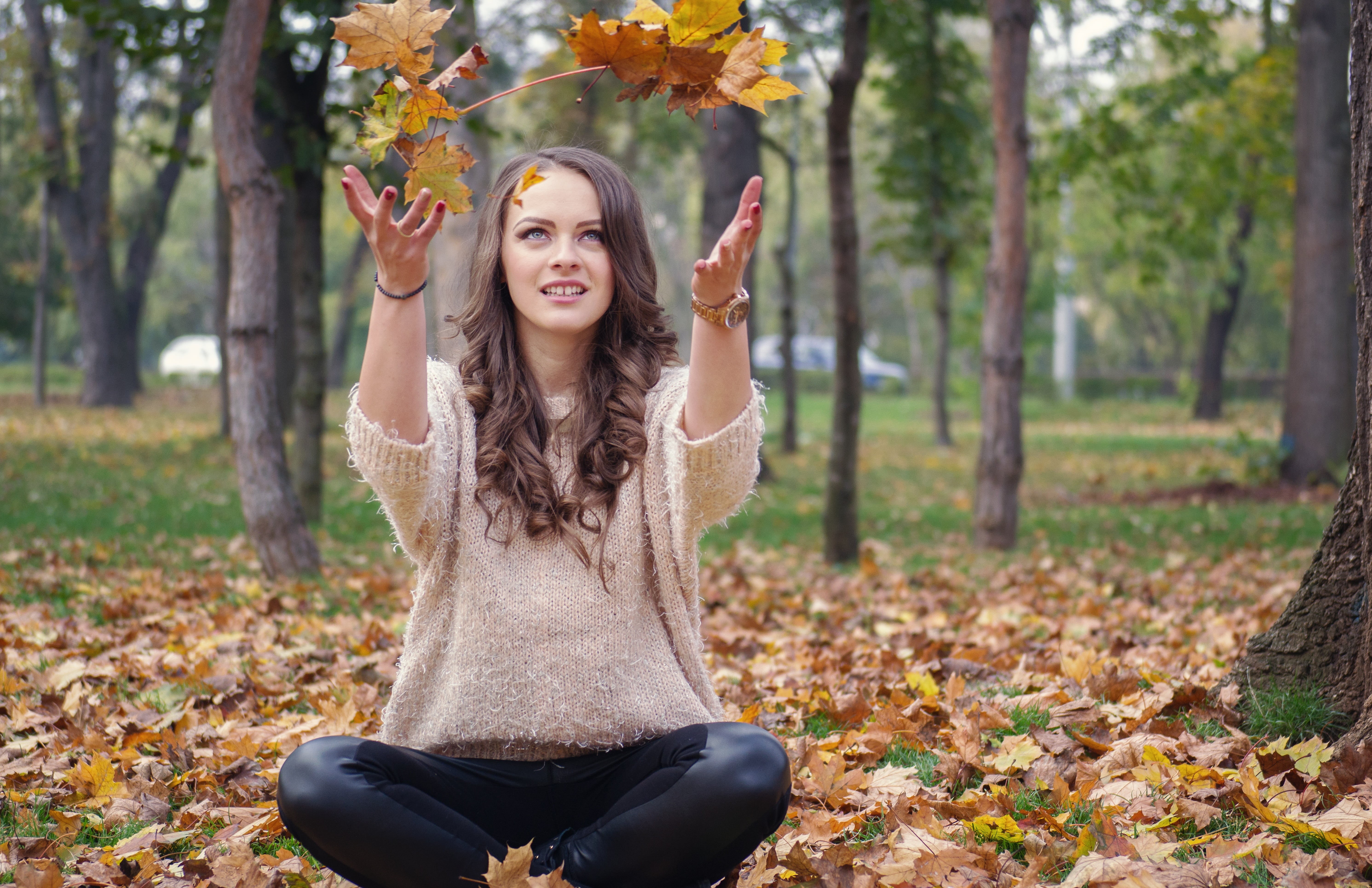 autumn portrait, woman, change, hair, plant part, women, 5K, funny, human arm, leaves, female, one woman only, fall, person, smiling, young, outdoor, park, HD Wallpaper