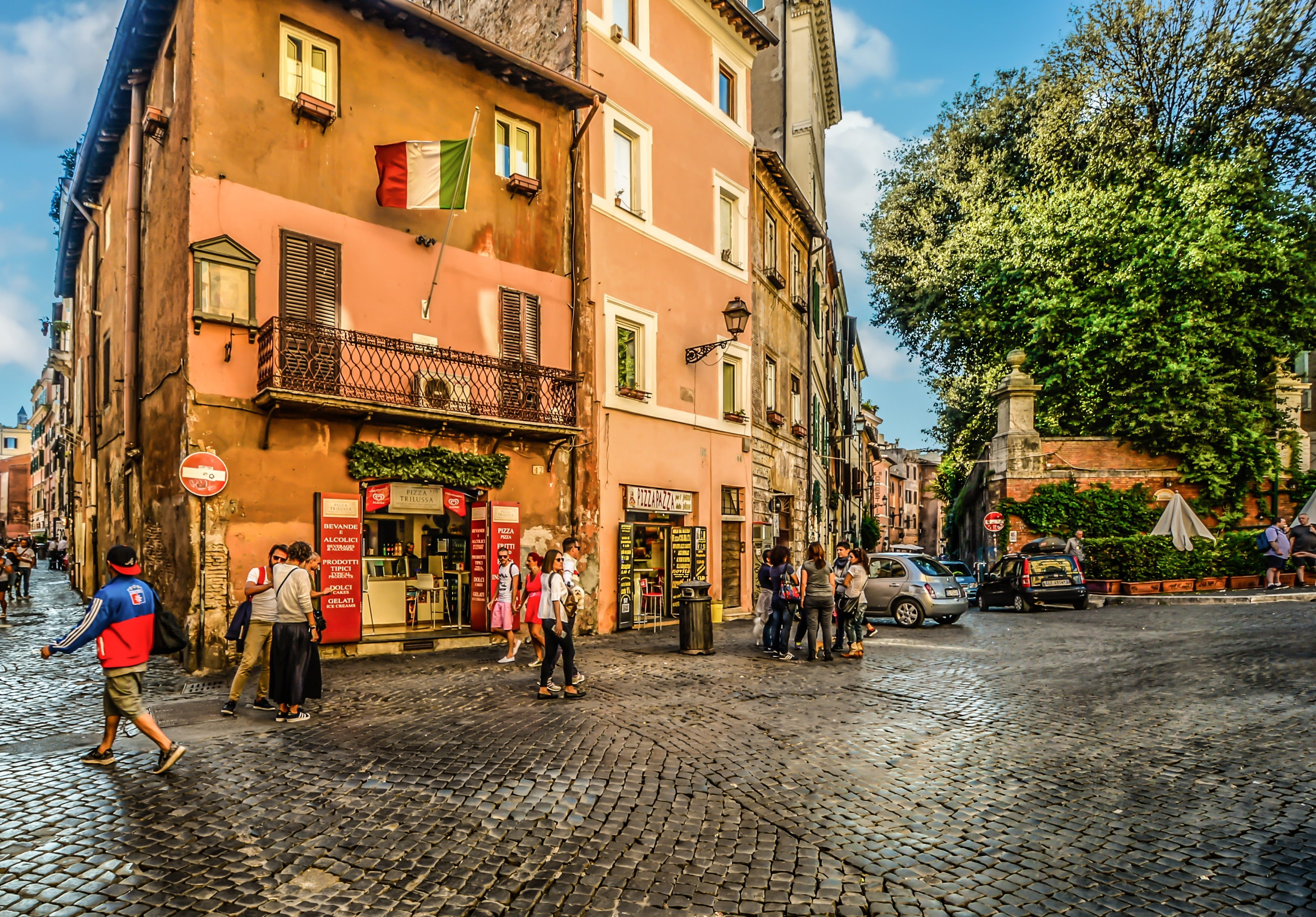 Rome, cloud - sky, outdoors, residential district, Roman, plant, men, 2K, tourist, Trastevere, mode of transportation, cafe, piazza, shop, old, tourism, HD Wallpaper