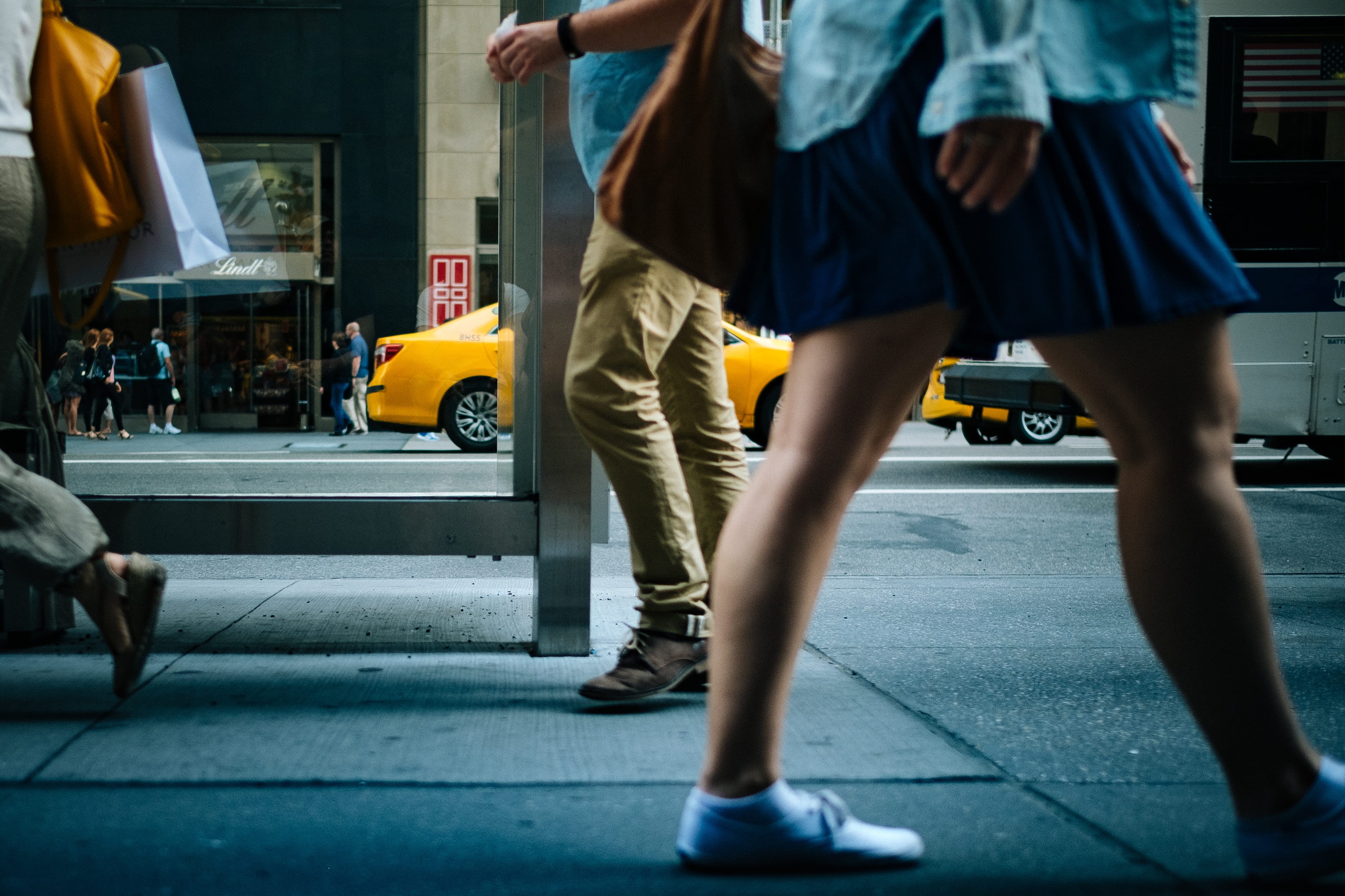 gray, low section, skirt, daytime, people, day, architecture, women, adult, woman, blue, blurred Motion, city Life, urban Scene, city, woman in blue, group of people, HD Wallpaper
