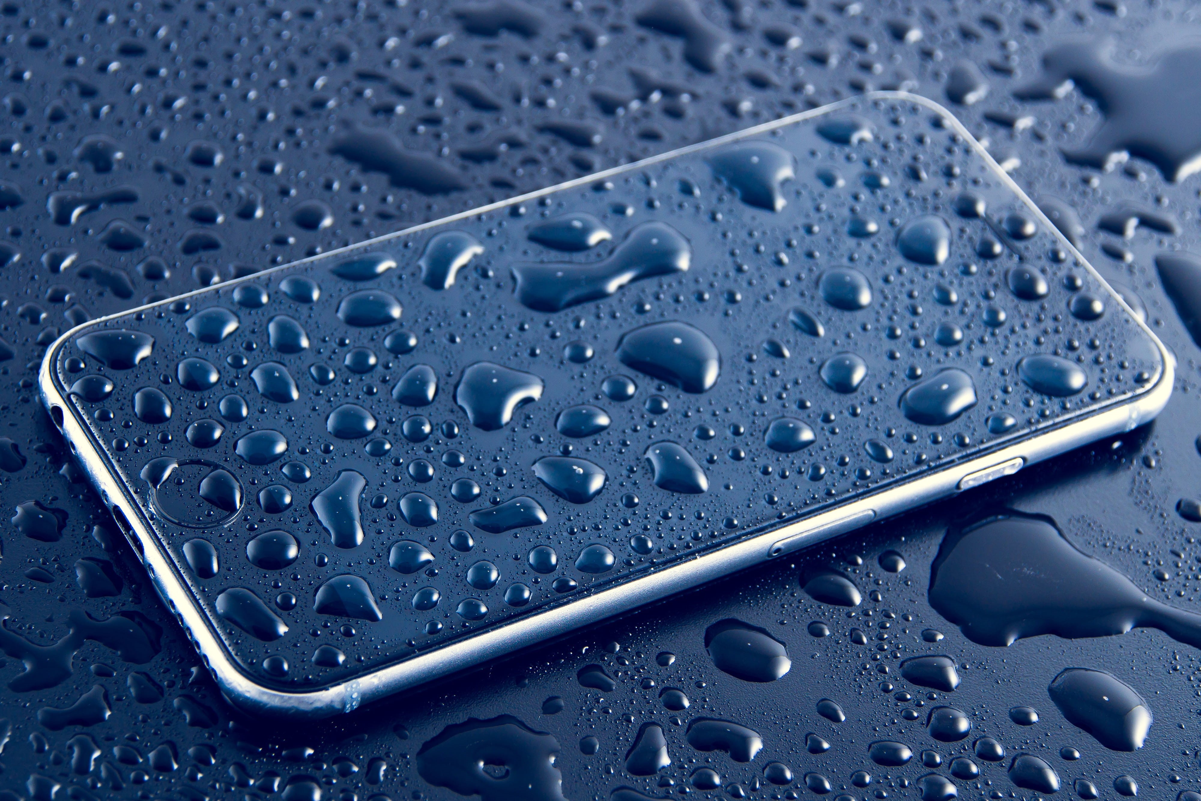 full frame, blue, metal, no people, clean, abstract, rain, 4K, liquid, Wet, business, dew, water, macro, freshness, reflection, drops, close-up, office, HD Wallpaper