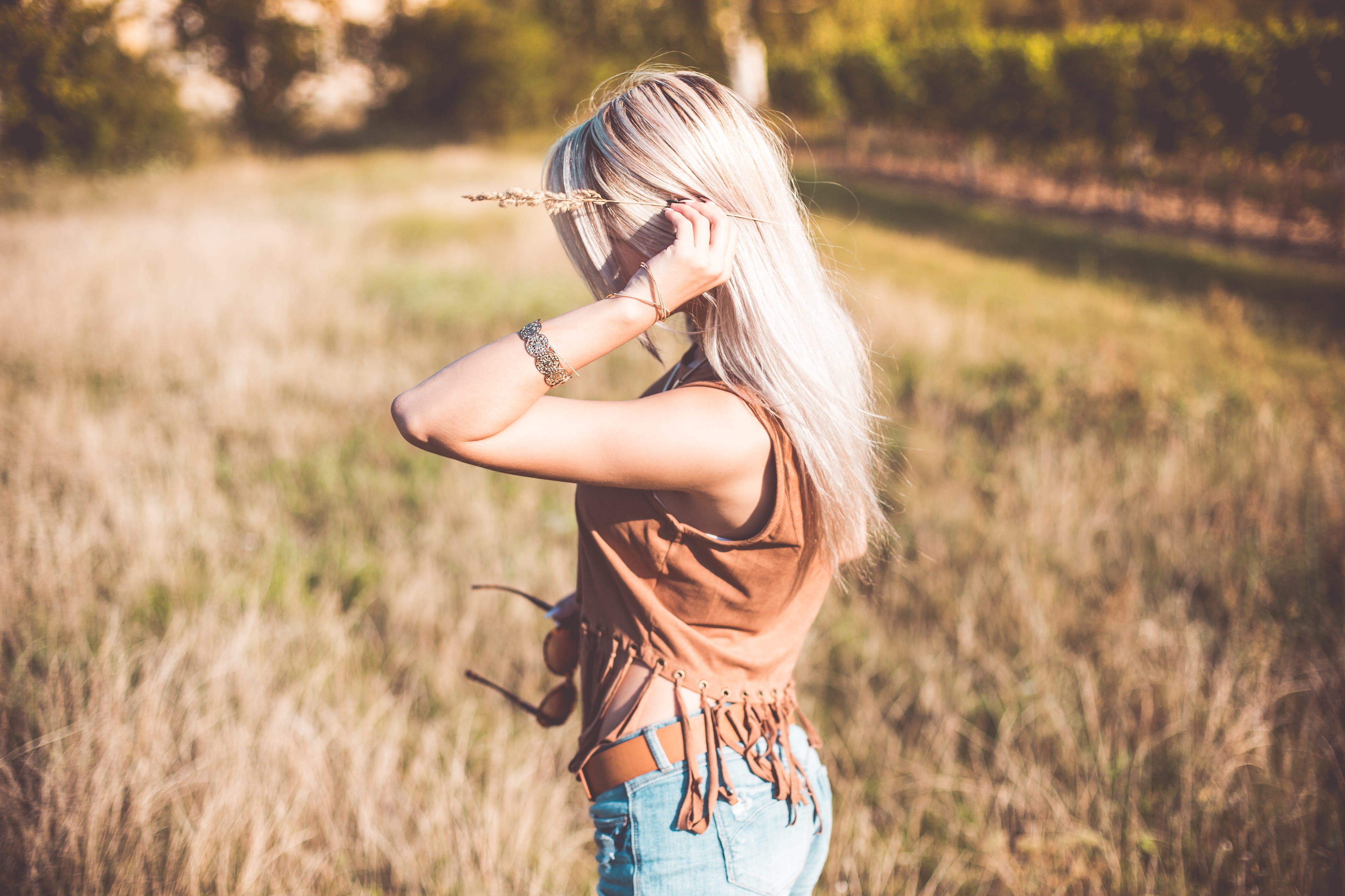 hair, walk, grass, Flower Stem, Boho, beautiful woman, Woman, nature, warm, blond Hair, emotions, flowers, standing, women, caucasian Ethnicity, flower, HD Wallpaper
