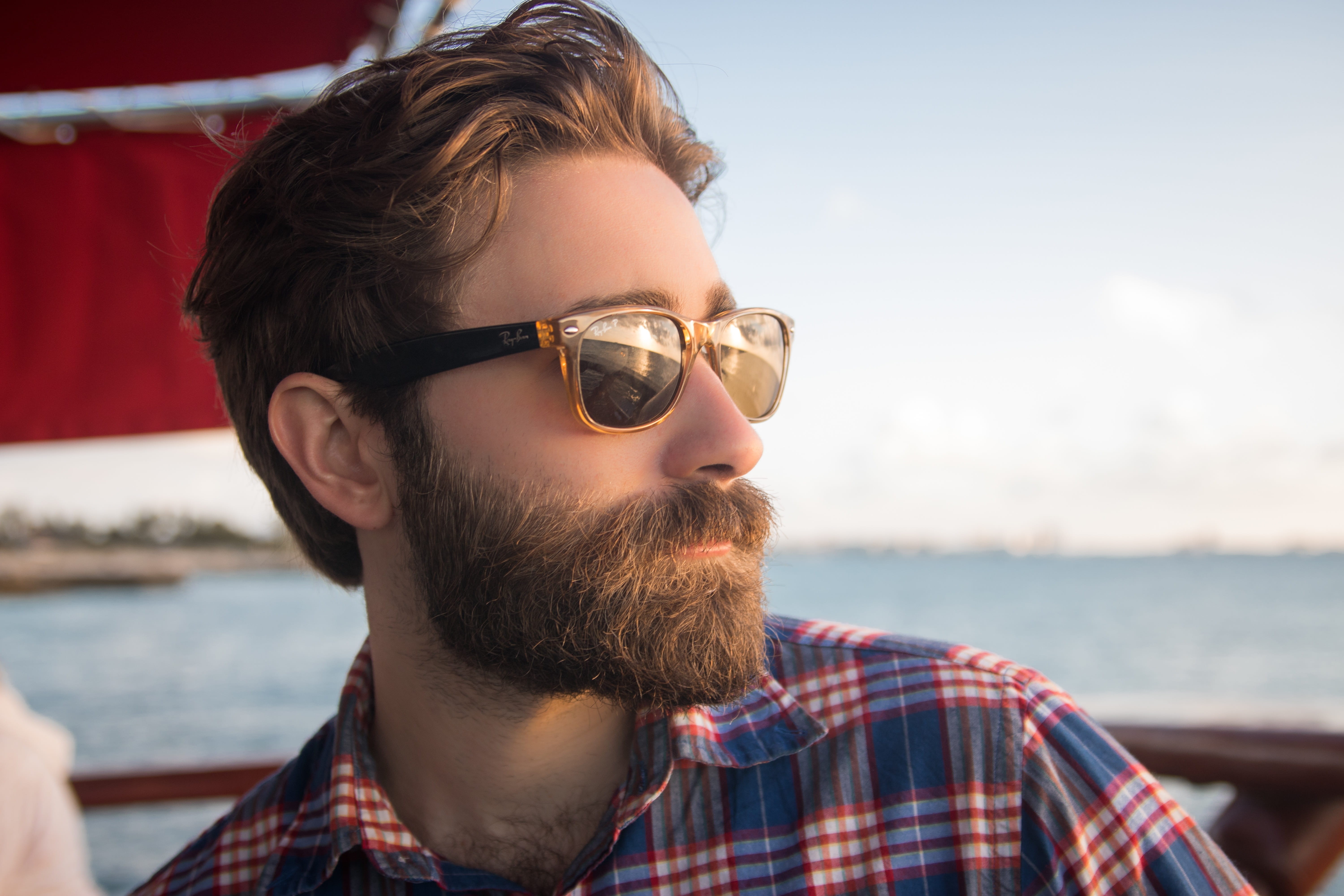 nature, headshot, summer, white, glasses, sunglasses, beach, 5K, shallow focus, focus on foreground, man, casual Clothing, smiling, water, fashion, one Man Only, HD Wallpaper