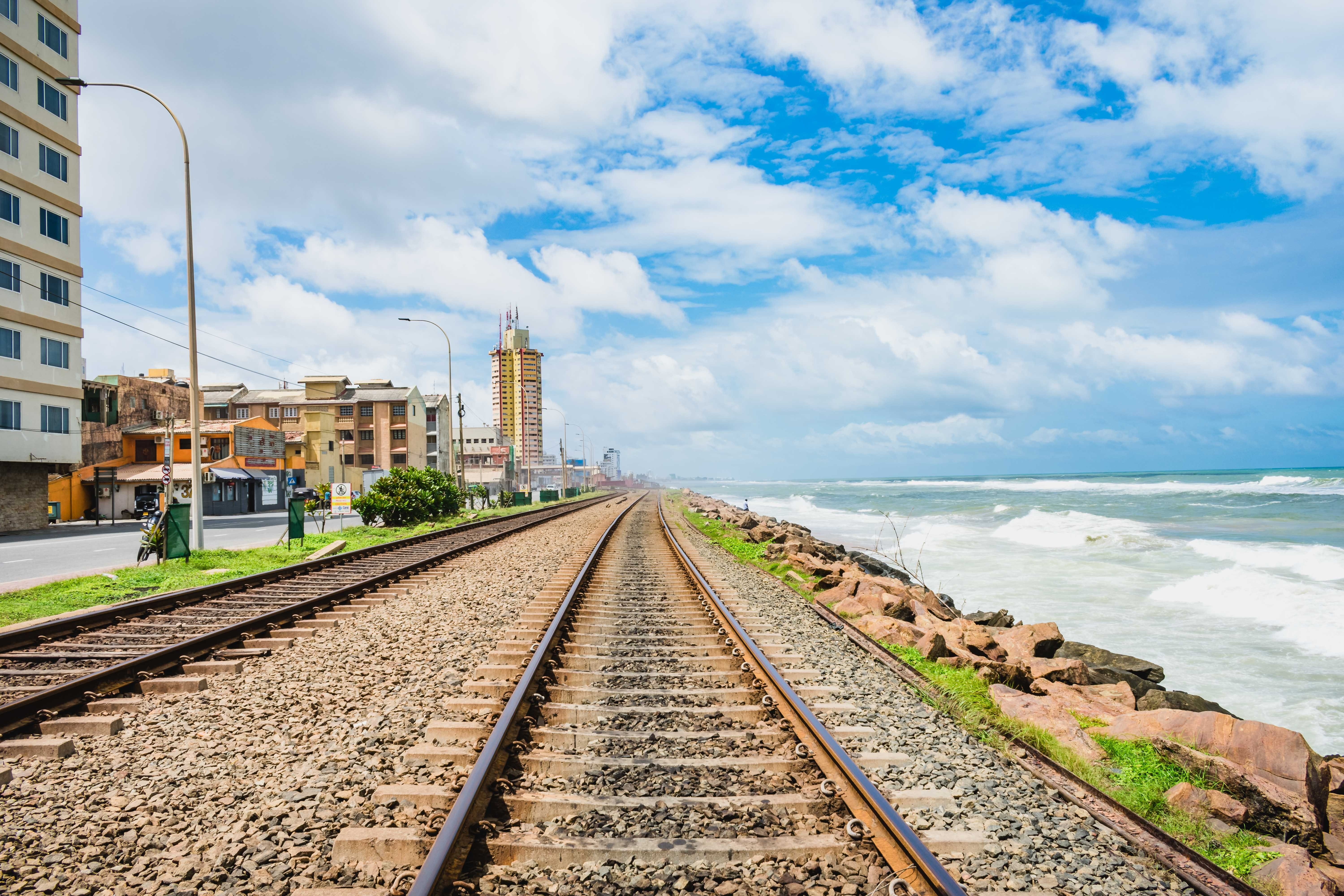 long, transport, diminishing perspective, travel, train, built structure, public transportation, line, architecture, motion, carriage, building exterior, HD Wallpaper
