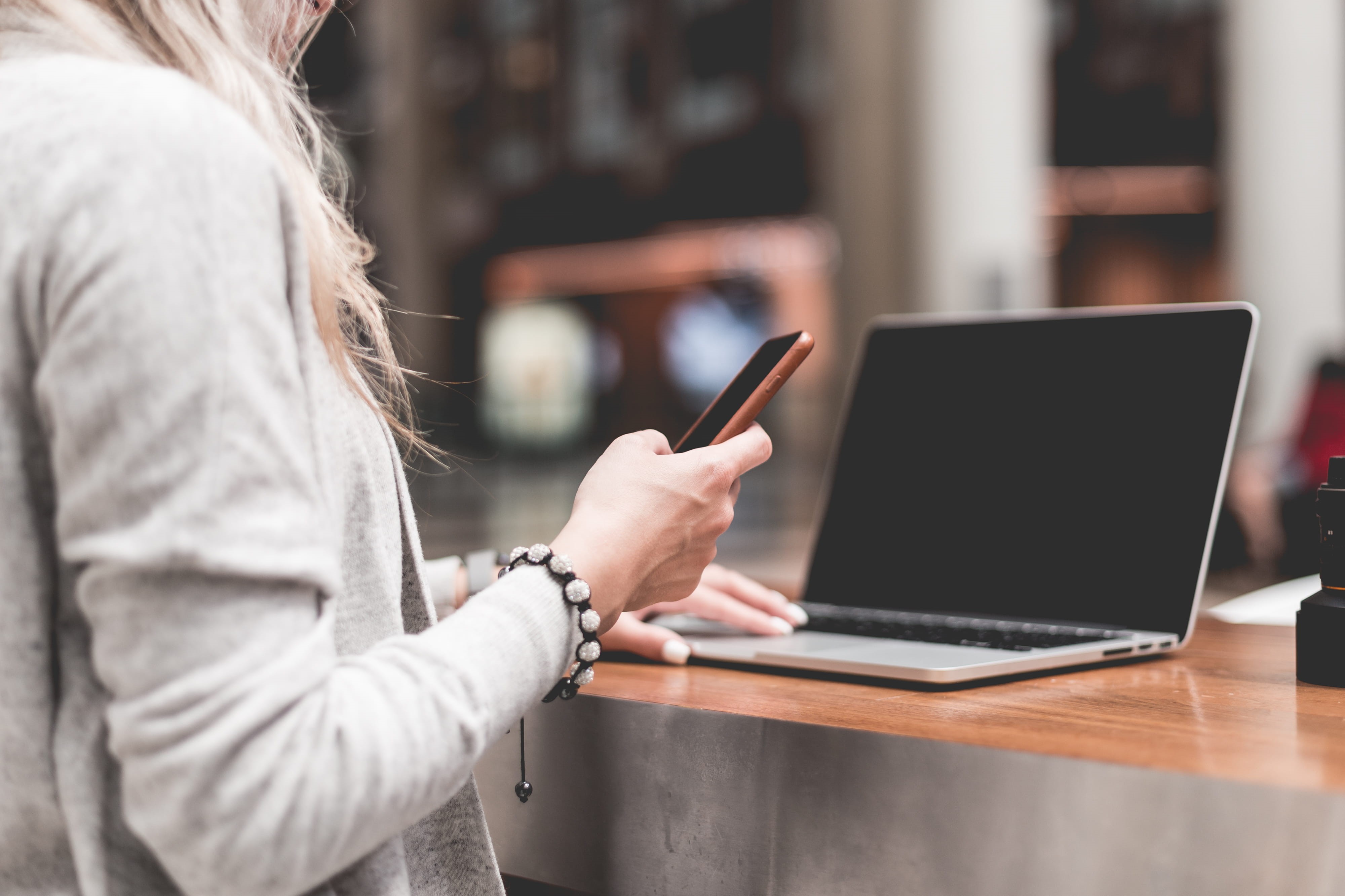 using laptop, focus on foreground, business Person, iphone, office, nomad, lifestyles, table, desk, Working Remotely, adult, one Person, internet, work, HD Wallpaper