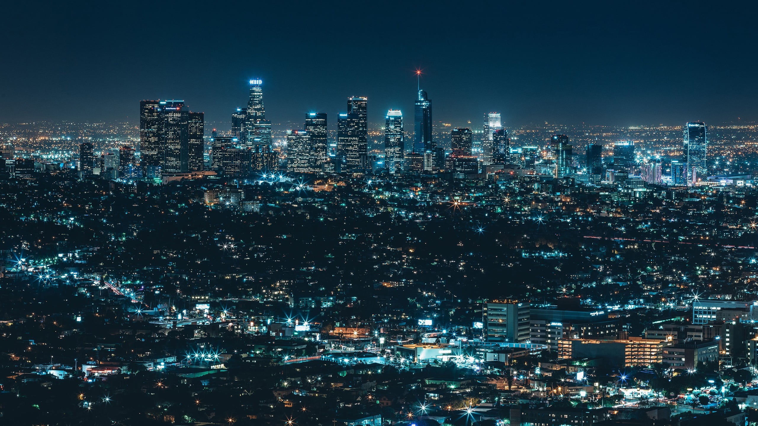 2K, crowd, outdoors, illuminated, tower, residential district, building, modern, city, apartment, city lights, skyscraper, Los Angeles, lights, architecture, HD Wallpaper