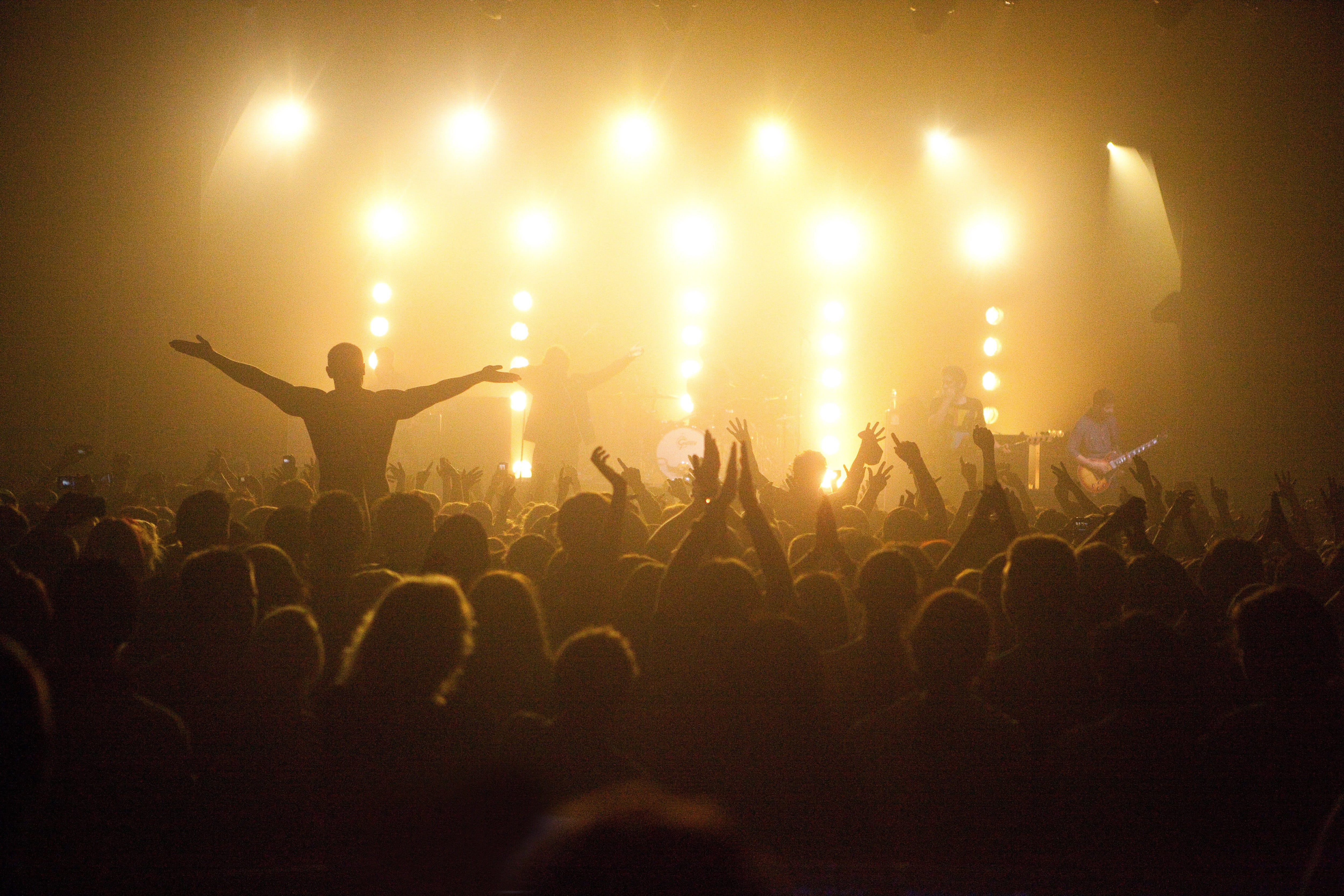 clapping, people, party - Social Event, watching, 4K, musician, event, arms Raised, stage - Performance Space, live Event, illuminated, pop Rock, light, HD Wallpaper