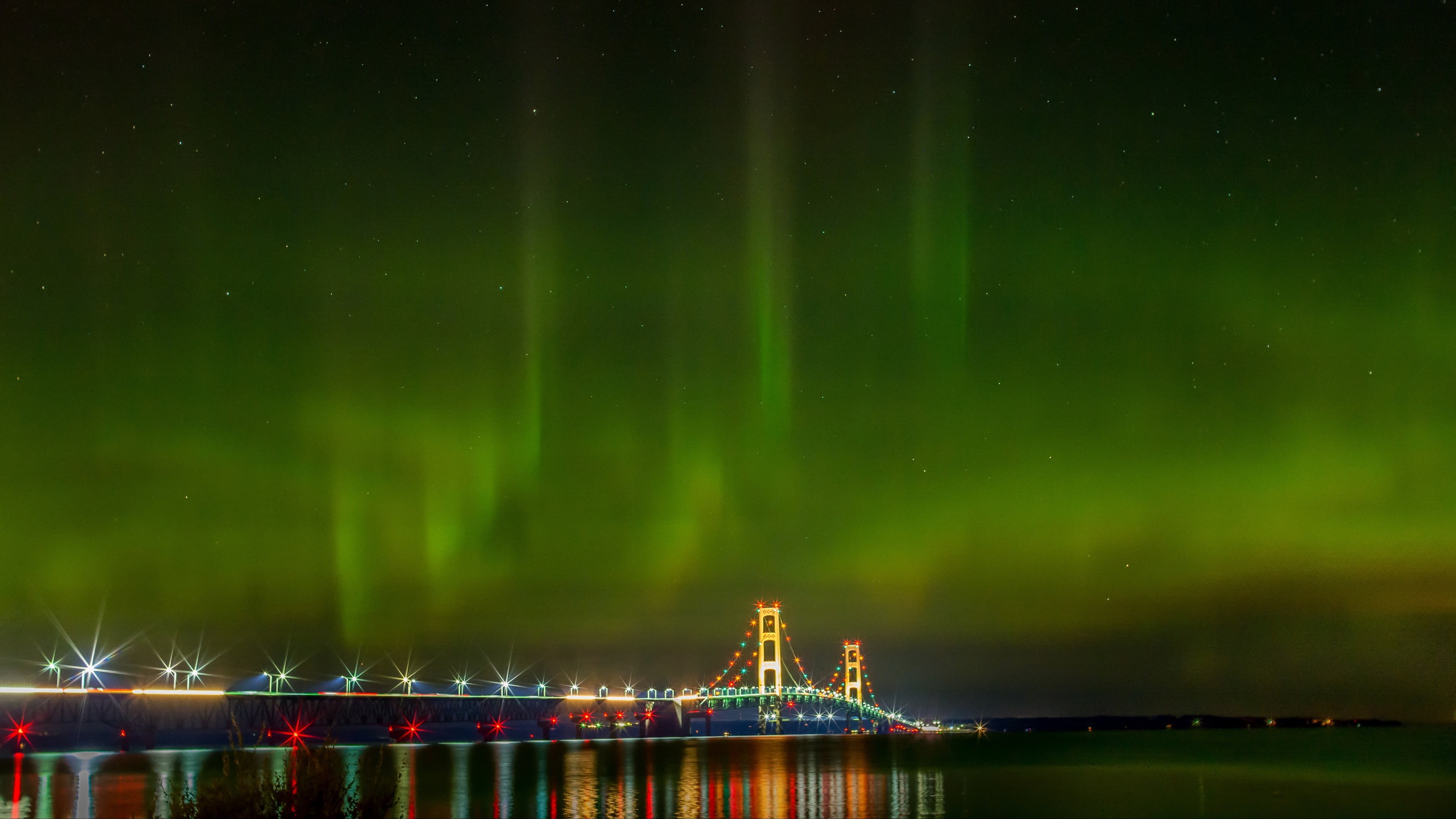 nature, mackinac bridge, northern lights, 4K, waterfront, scenics - nature, water, united states, aurora borealis, illuminated, beauty in nature, reflection, HD Wallpaper