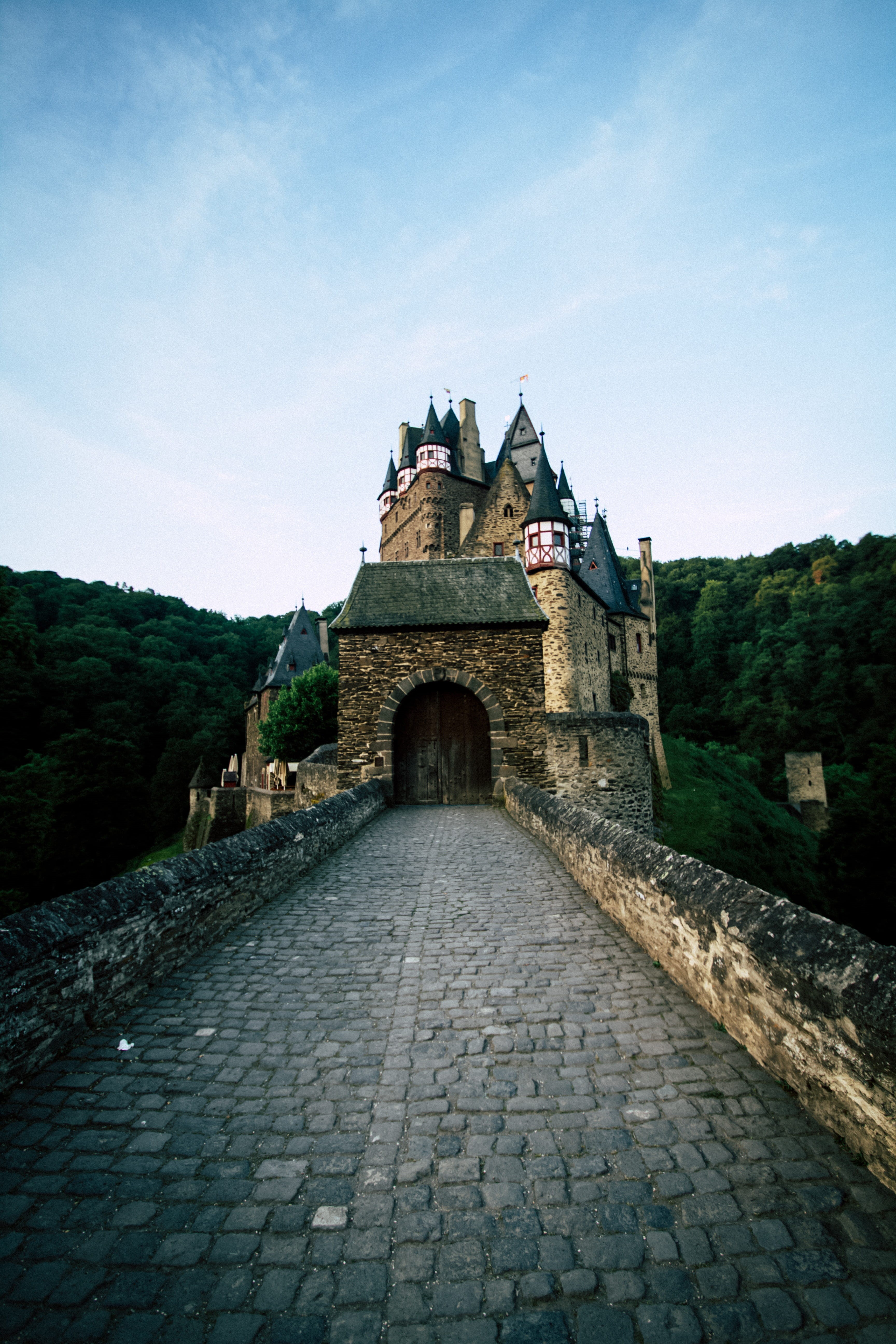 stone, stone material, front, old, ruin, travel, day, knights castle, built structure, sun, masonry, old castle, Castle, middle rhine, no people, morning, Phone HD Wallpaper