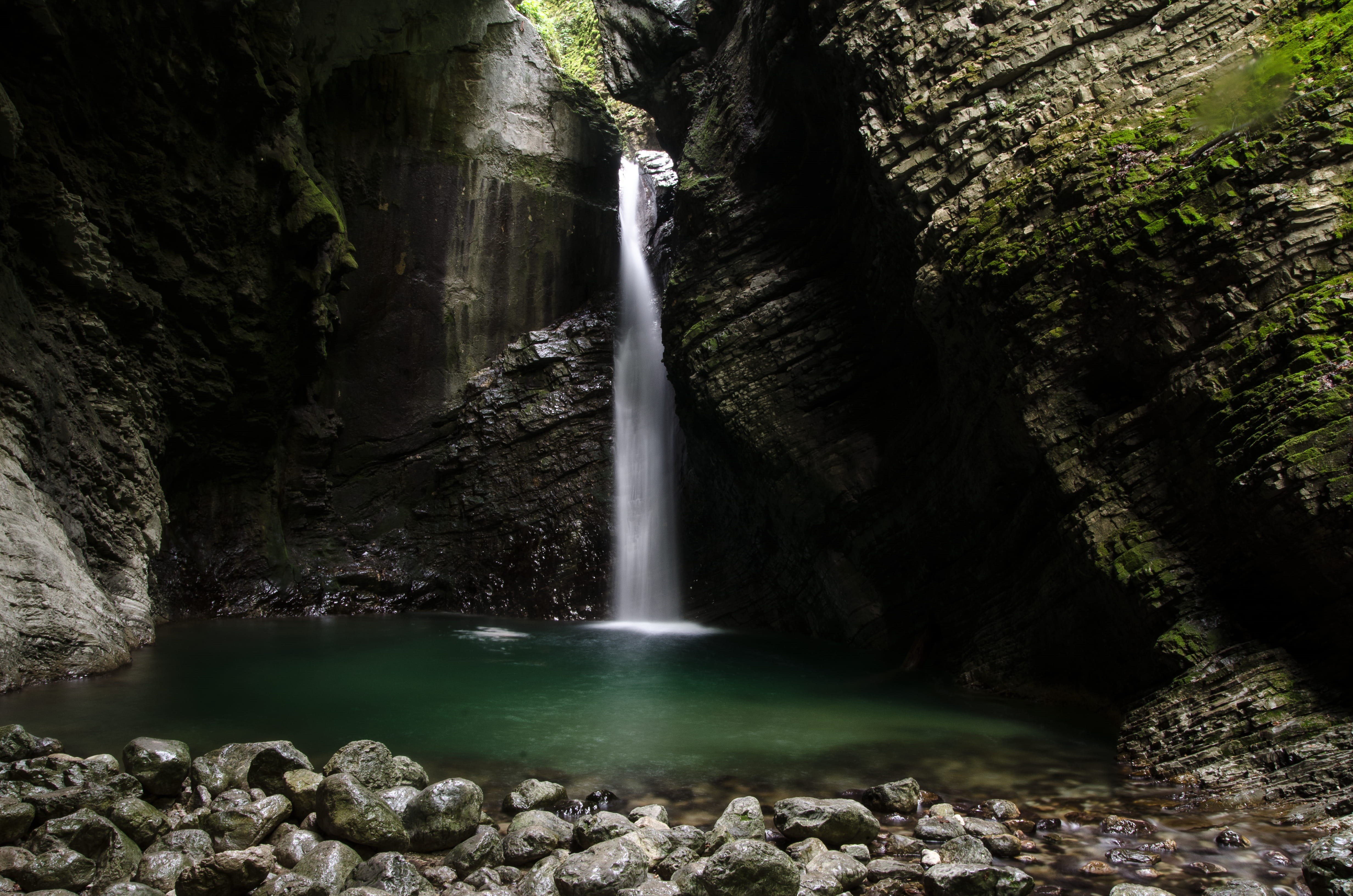 kobarid, motion, blurred motion, slovenia, rock, flowing water, 4K, nature, waterfall, day, outdoors, cave, falling water, rock formation, slap kozjak, HD Wallpaper