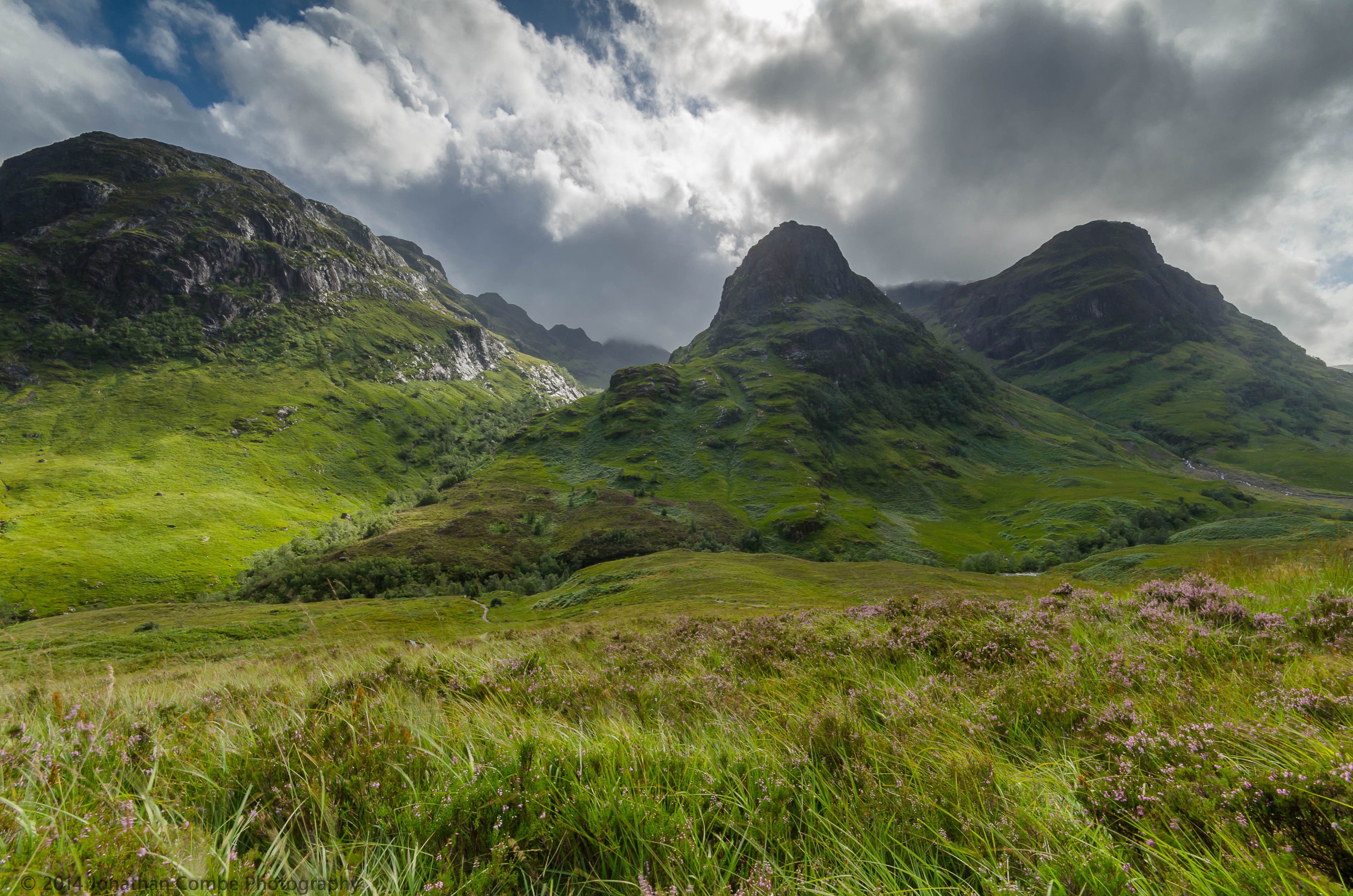 photography, near, landscape photography, cloud - Sky, nature, mountain, grass, green Color, hiking, daytime, Scotland, II, europe, meadow, landscape, hill, HD Wallpaper
