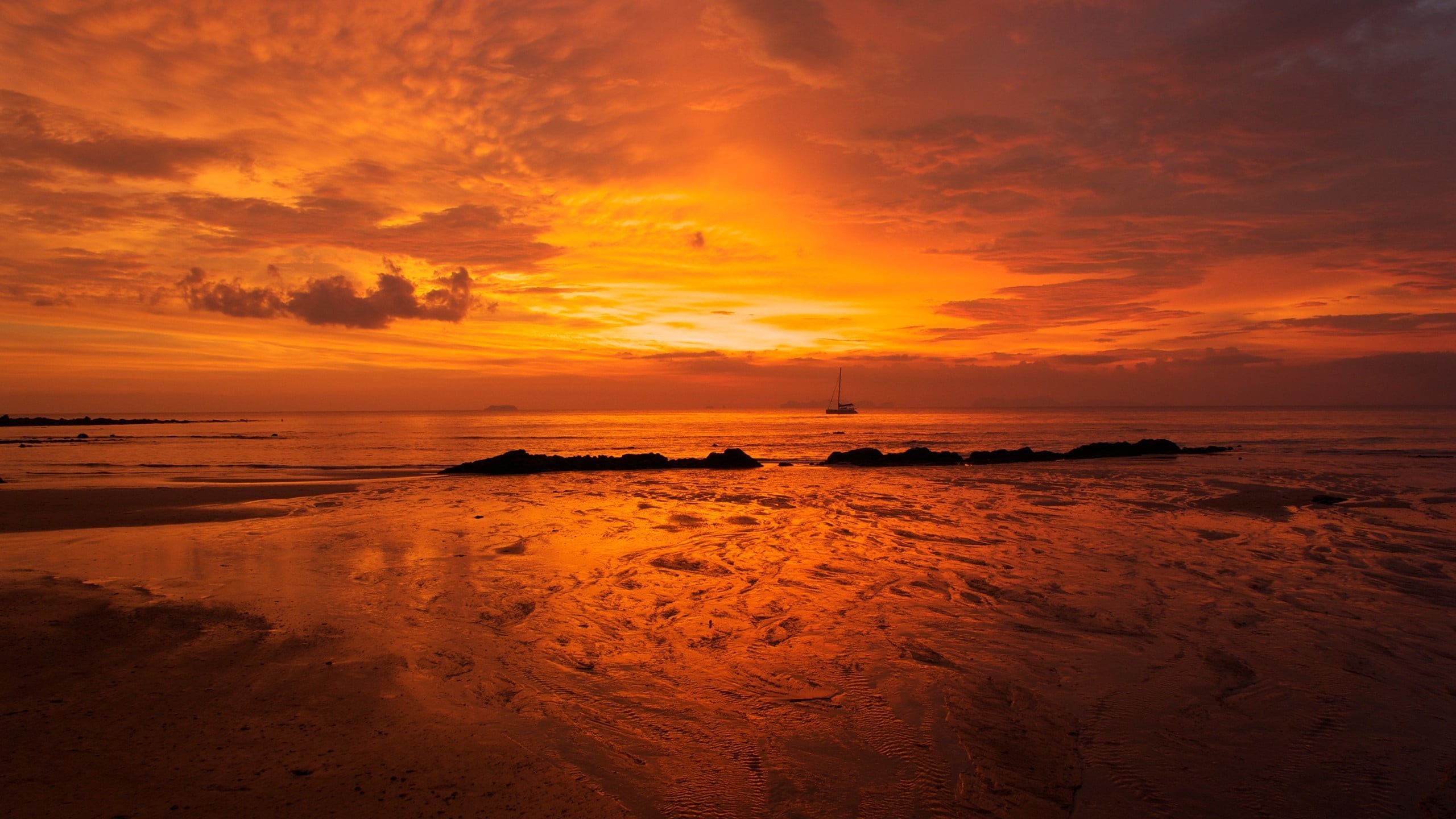 horizon over water, nature, scenics - nature, sunlight, reflection, no people, water, low tide, horizon, romantic sky, mountains, beauty in nature, 2K, HD Wallpaper