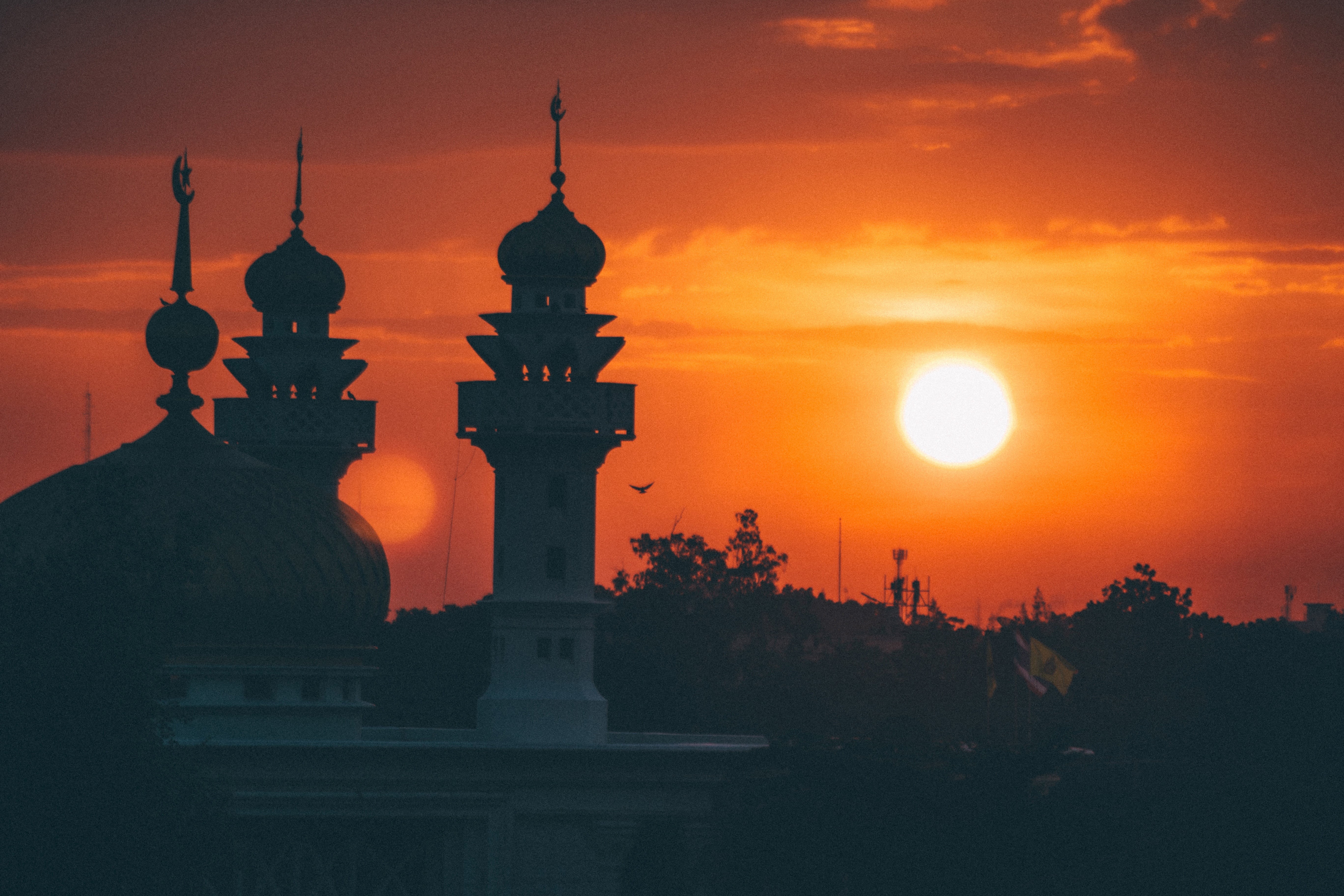 sunset, minaret, cloud - sky, building, building exterior, mosque, asia, islamic, tower, muslim, silhouette, the past, religion, sun, twilight, 5K, dome, HD Wallpaper