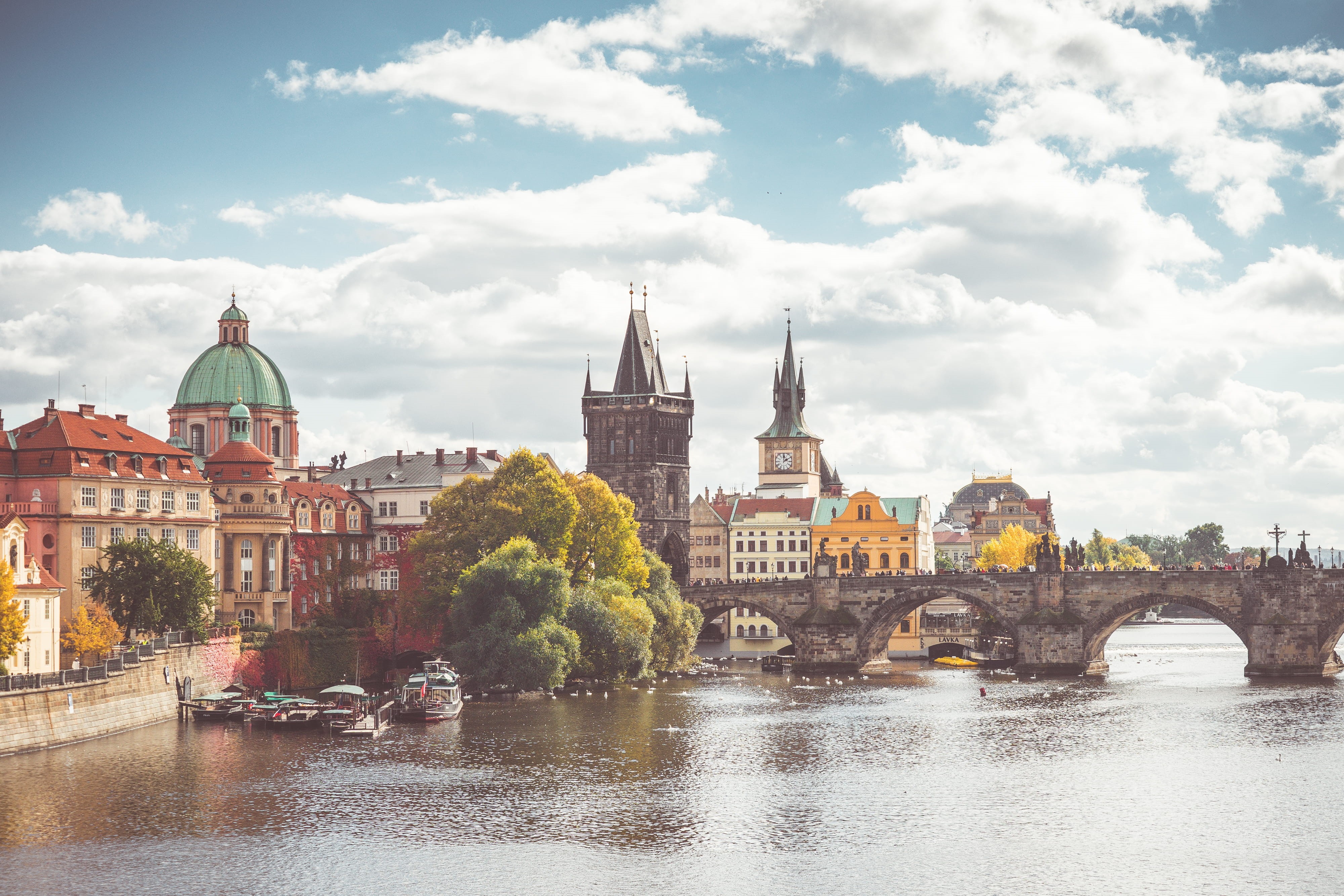 travel Destinations, history, river side, autumn, arch bridge, old, Prague, fall, connection, Sunny, religion, top, cityscape, architecture, old city, building, HD Wallpaper