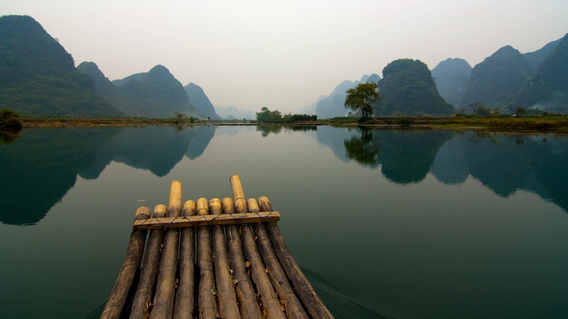 reflection, tranquility, bamboo - Plant, lake, wood - material, mountain, water, sky, yangshuo, beauty in nature, tecnoloia, wooden Raft, 1080P, china - East Asia, HD Wallpaper