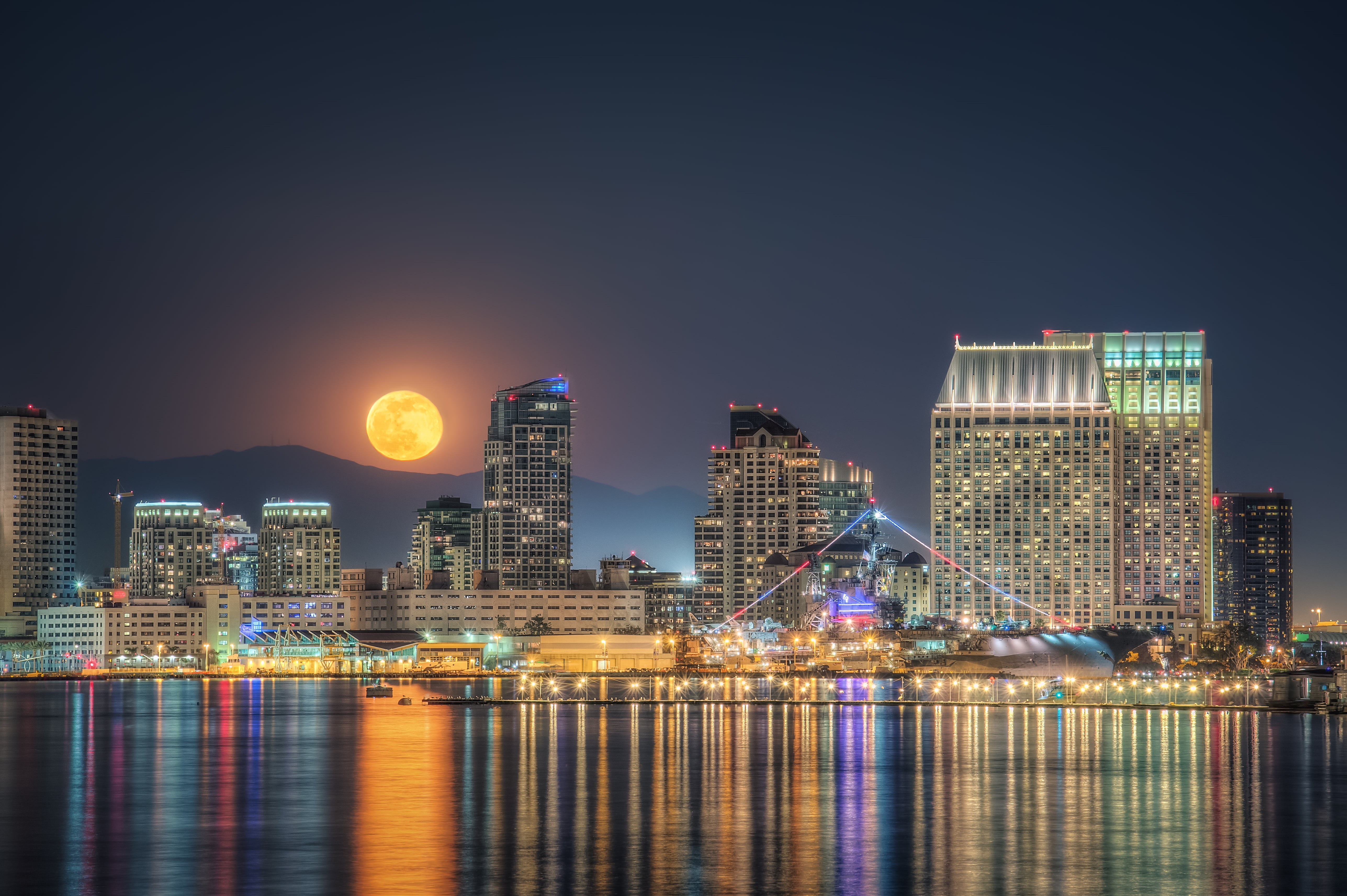 panoramic, cityscape, famous Place, Reflection, canon 5d mark iii, Architecture, urban Scene, downtown District, Art, panoramic photo, urban Skyline, Reflections, HD Wallpaper