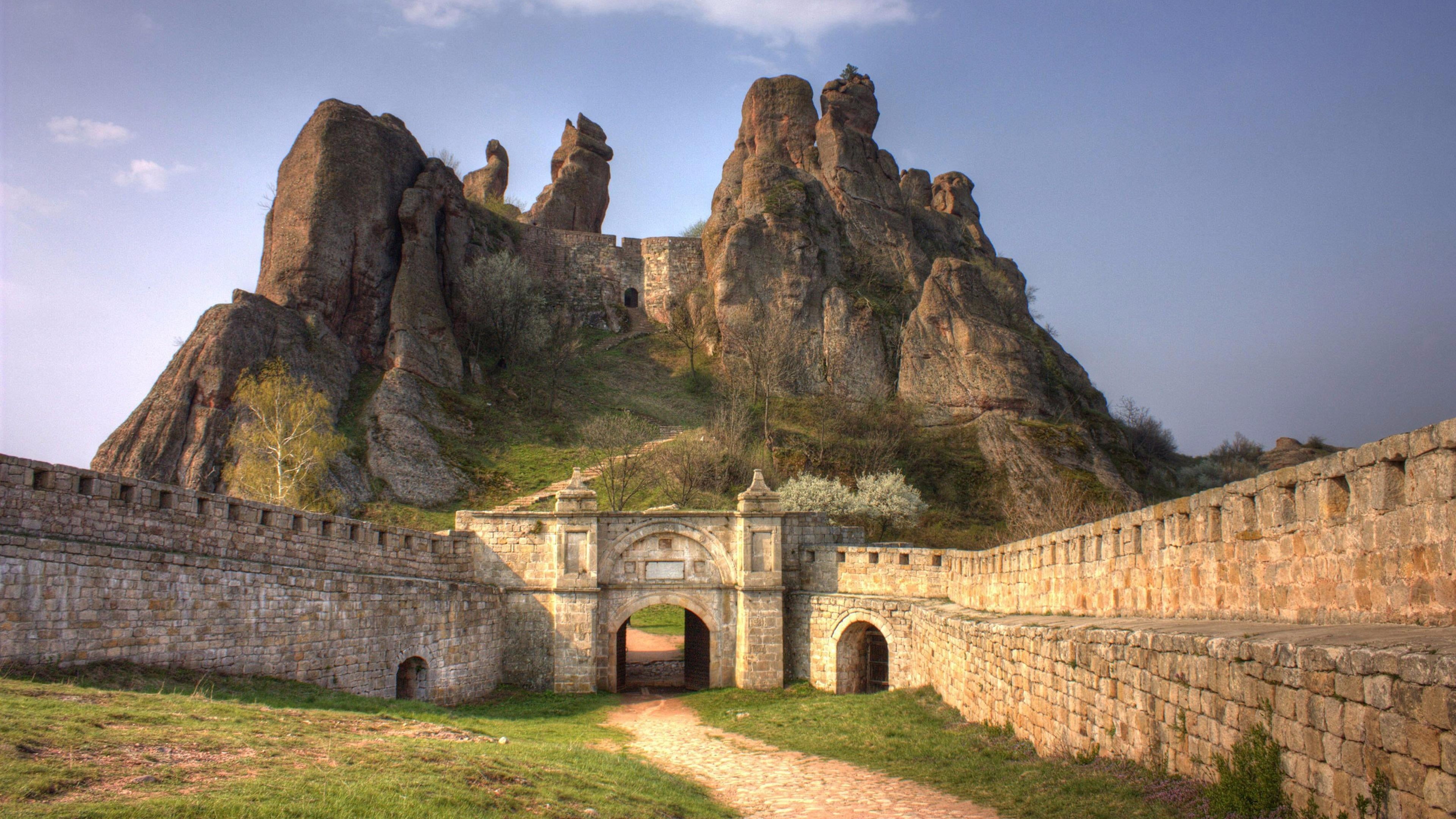 belogradchik, wall, plant, ruins, abbey, built structure, bulgaria, tourist attraction, travel destinations, nature, the past, ancient civilization, sky, HD Wallpaper
