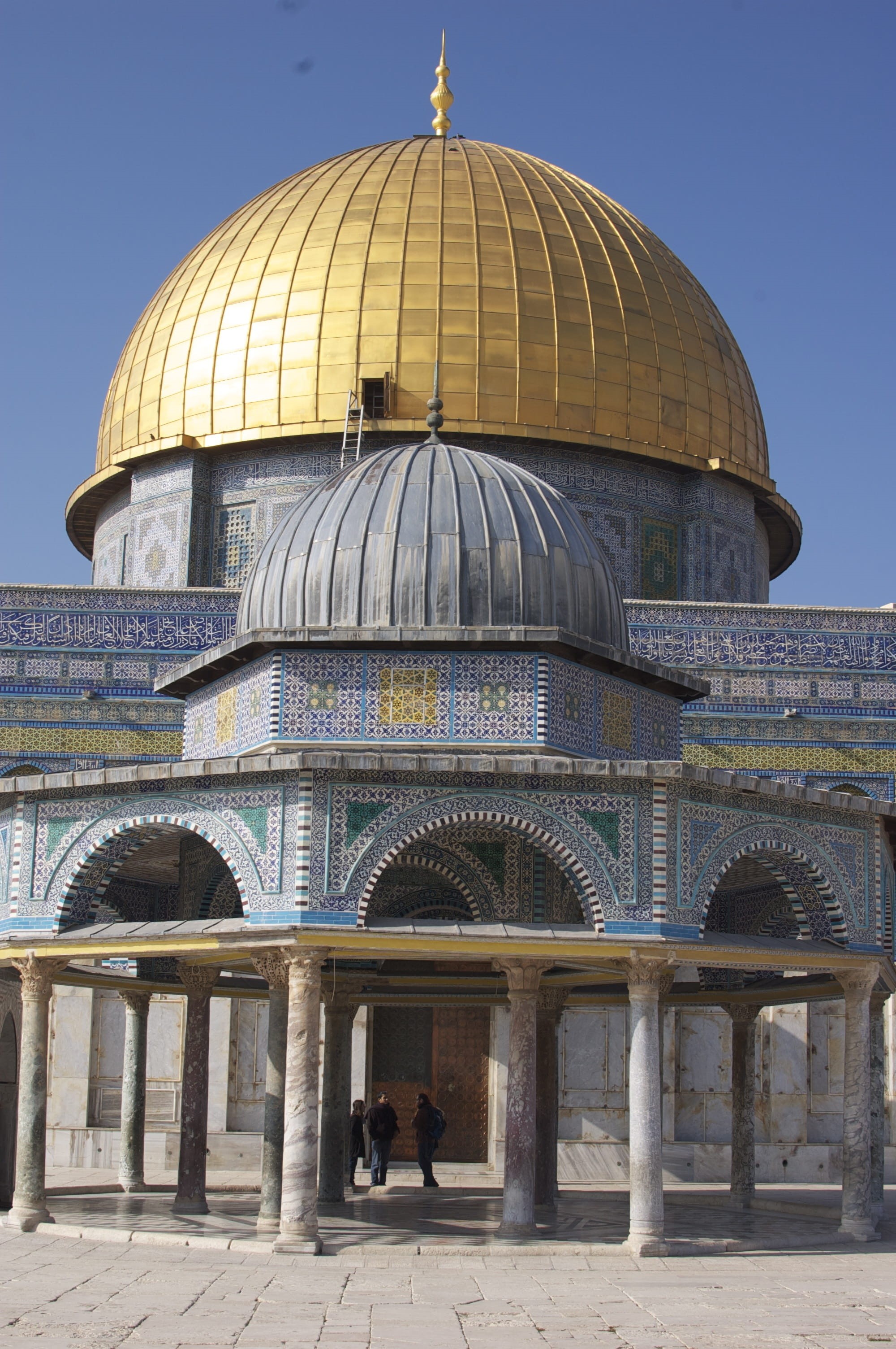 religious, outdoors, visit, worship, mosque, architecture, built structure, landmark, rock, place of worship, Dome Of The Rock, real people, day, travel destinations, Phone HD Wallpaper