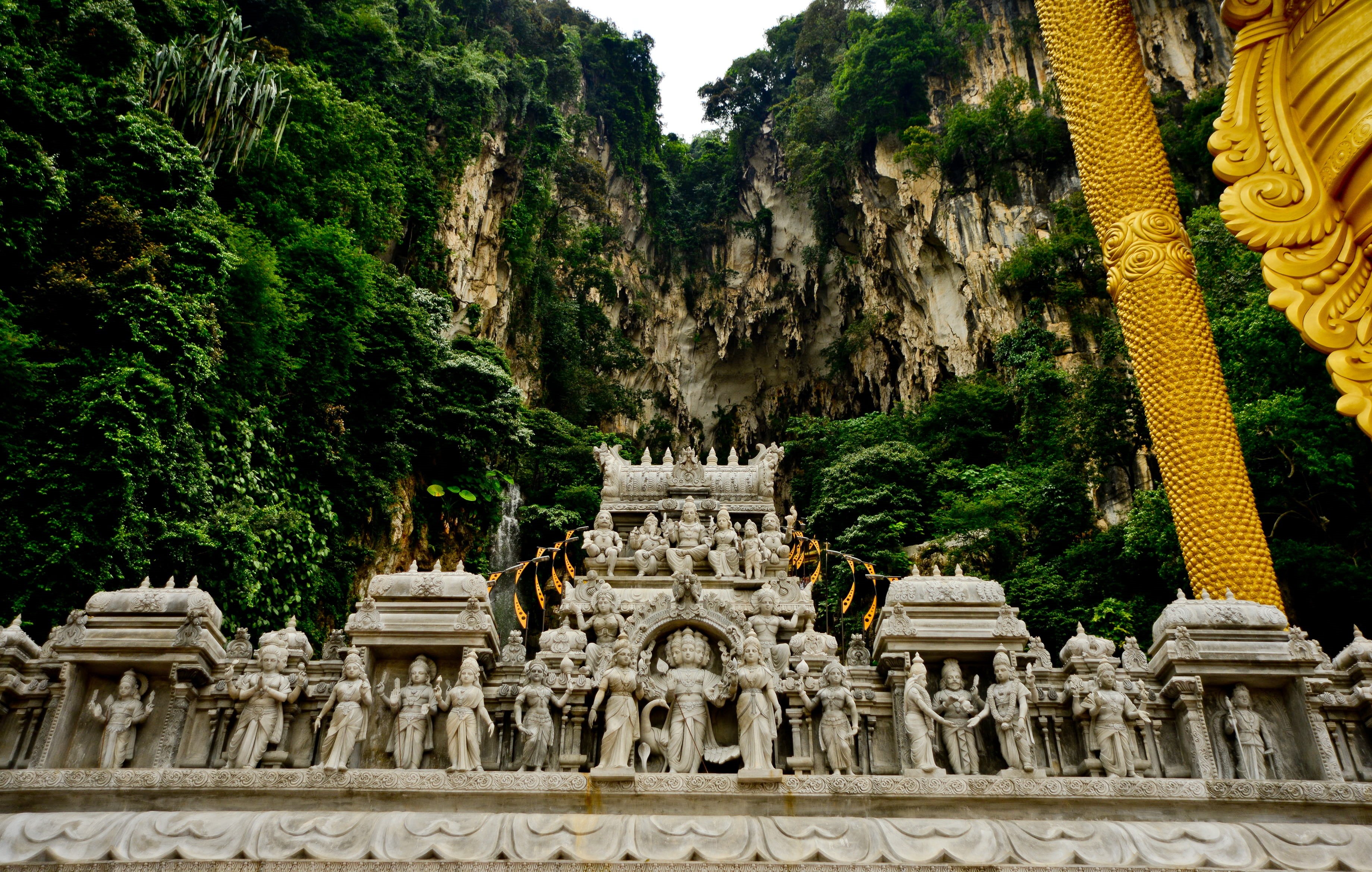 tourism, sculpture, holy, lumpur, history, landmark, shrine, place of worship, worship, cave, ornate, cliff, the past, travel, 2K, religious, no people, HD Wallpaper