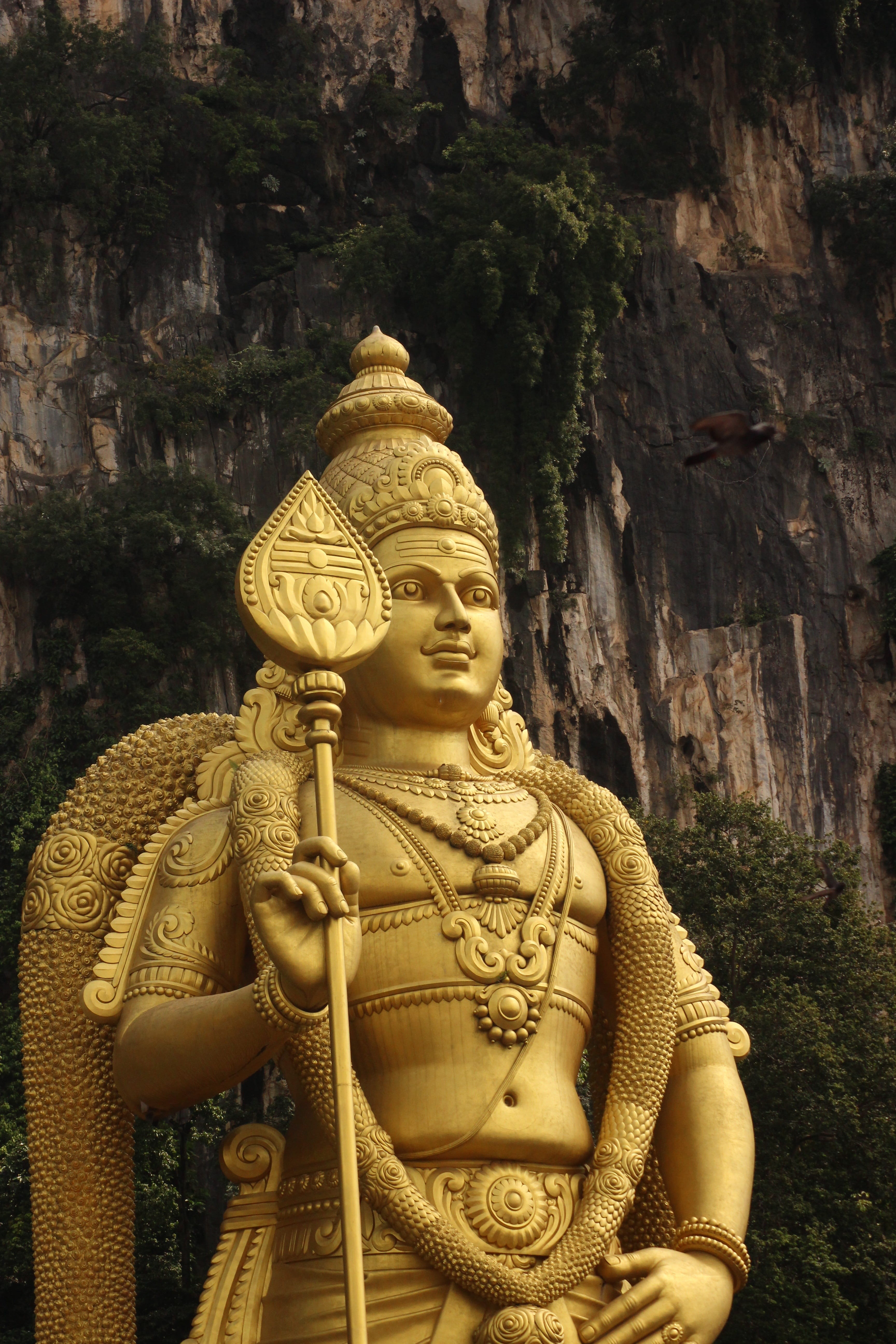 idol, human representation, religion, hindu, spirituality, 5K, asia, batu caves, tourism, male likeness, sculpture, representation, belief, statue, malaysia, Phone HD Wallpaper
