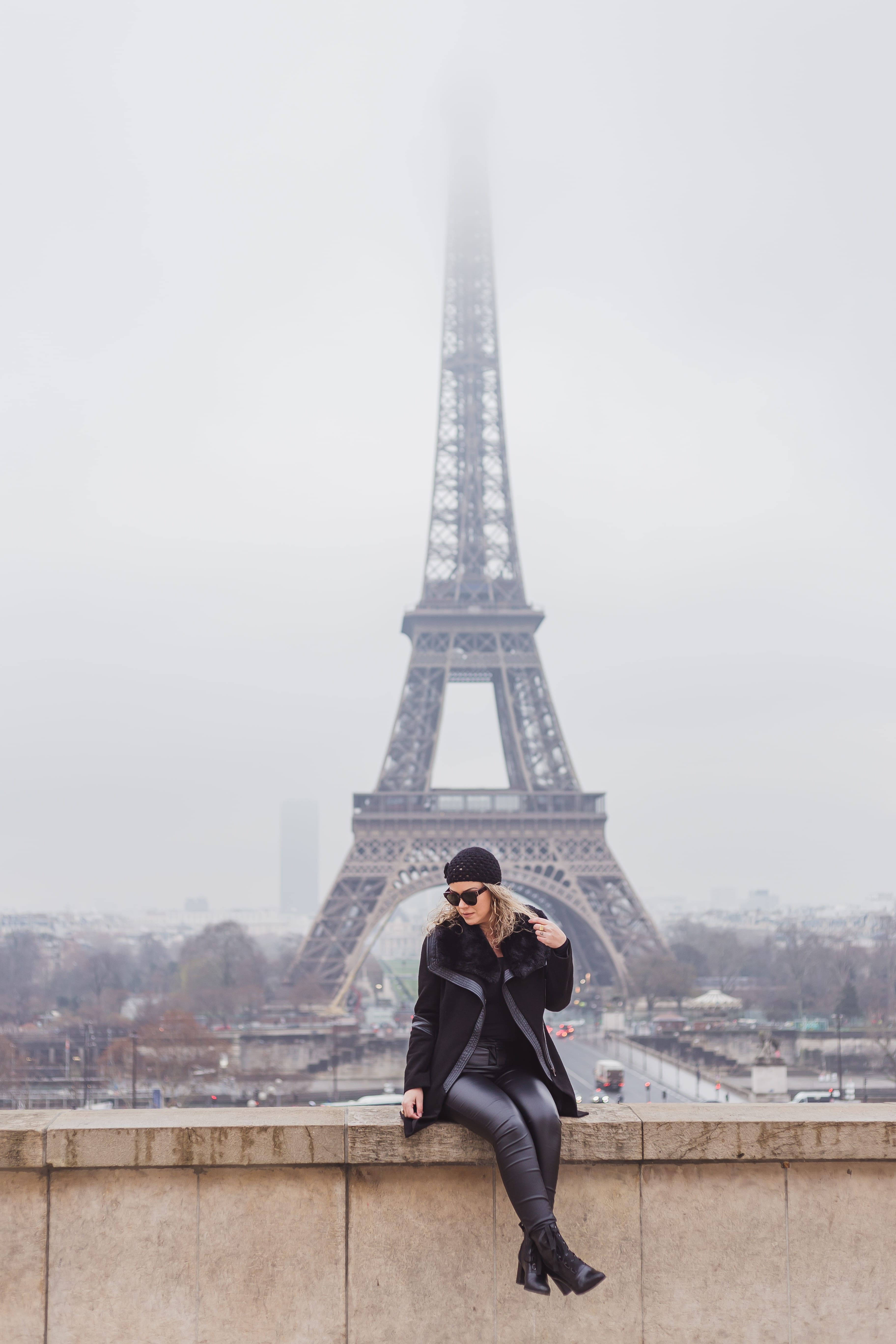 architecture, leisure activity, woman, tourism, paris, history, building, one person, tall - high, urban, built structure, person, building exterior, foggy, Phone HD Wallpaper