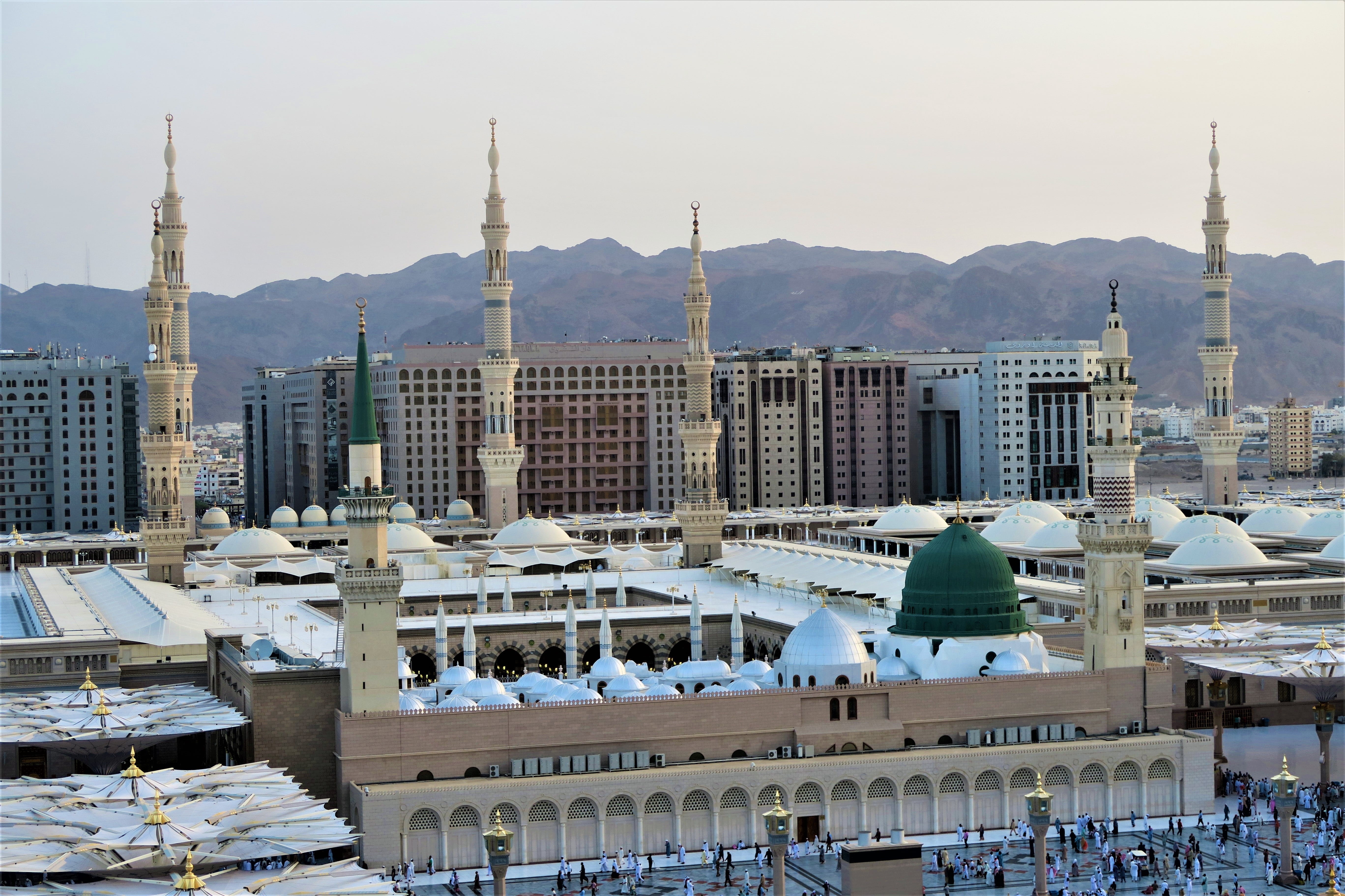 travel, panoramic, building exterior, place of worship, mosque, nature, masjid nabawi, architecture, high angle view, dome, 5K, tourism, white, day, government, HD Wallpaper