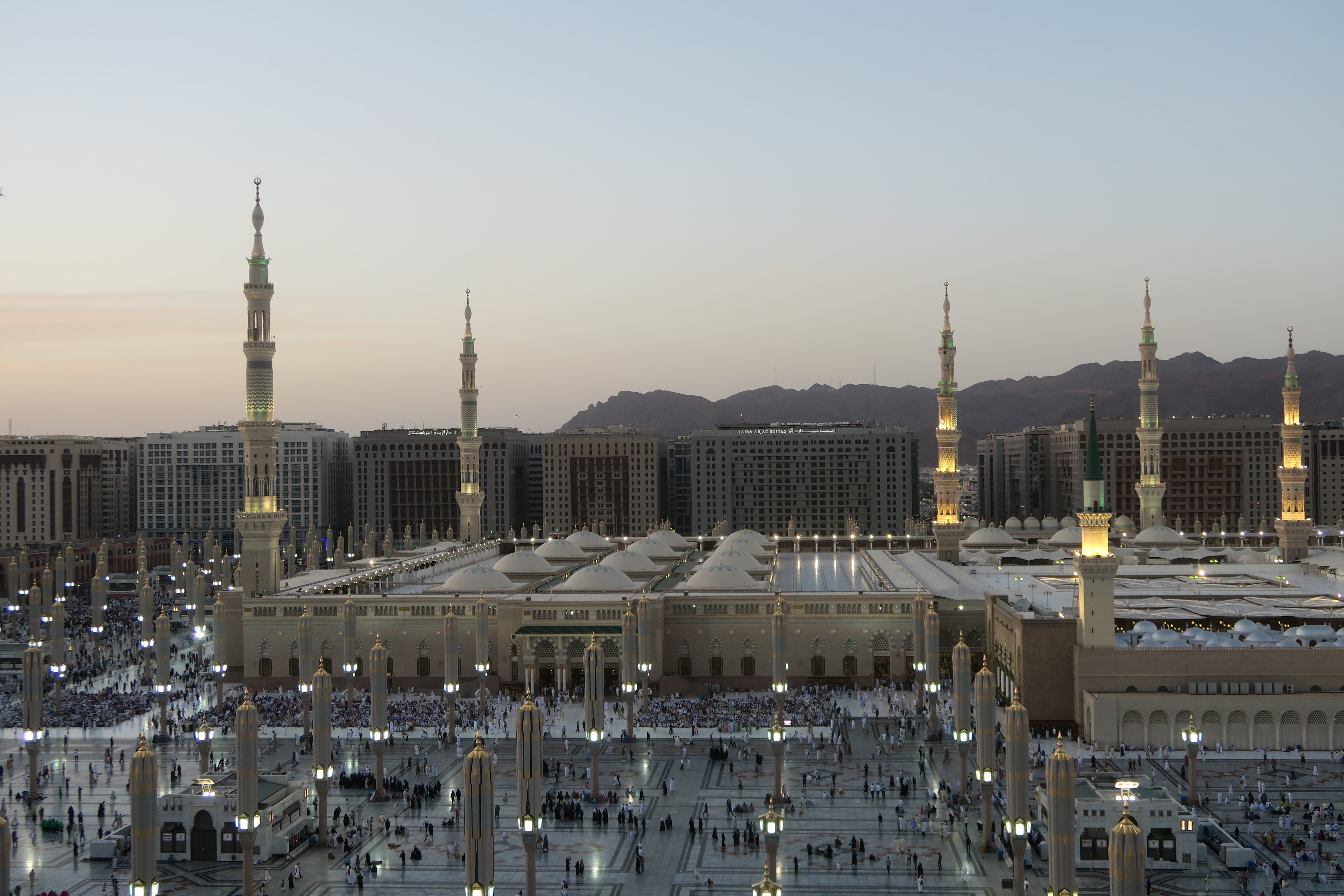clear sky, 5K, residential district, religion, building exterior, architecture, masjid nabawi, skyscraper, travel, place of worship, outdoors, travel destinations, HD Wallpaper
