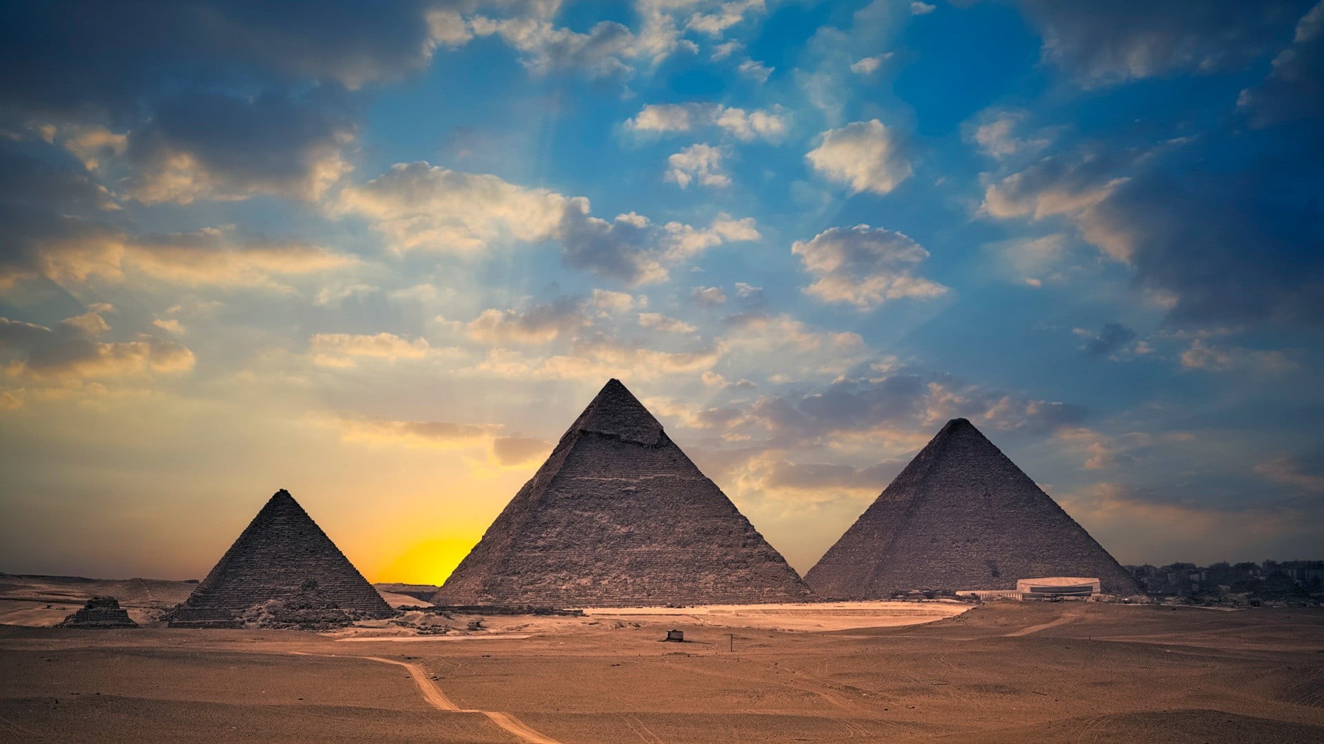 Pyramids of Giza, scenics - nature, cloud - sky, archaeology, no People, ancient civilization, beauty in nature, sand, pyramid Shape, climate, 1080P, giza, HD Wallpaper