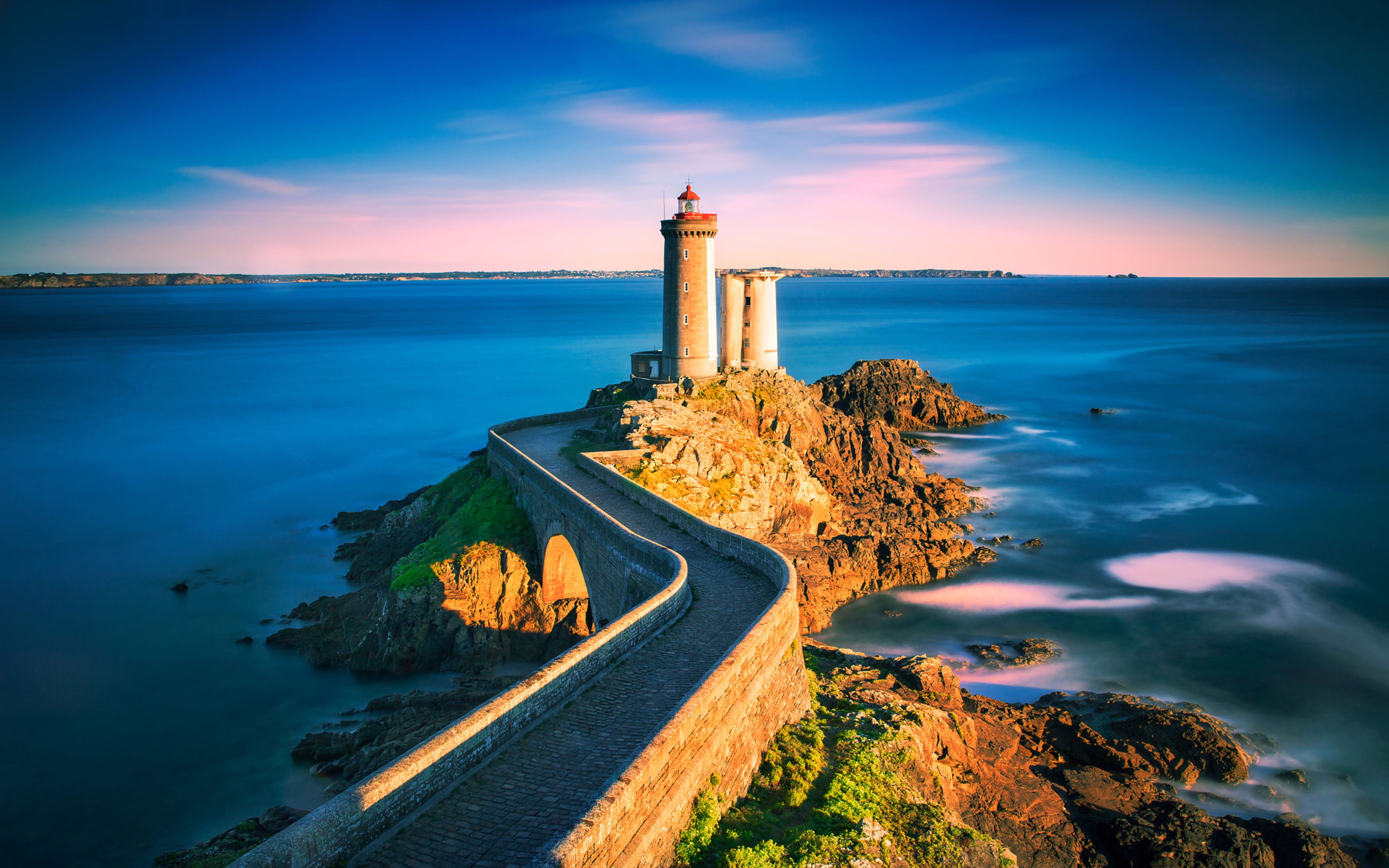 phare, built structure, direction, architecture, blue, stands, building, outdoors, horizon over water, tower, water, desktop, roadstead, hd, du, beauty in nature, HD Wallpaper