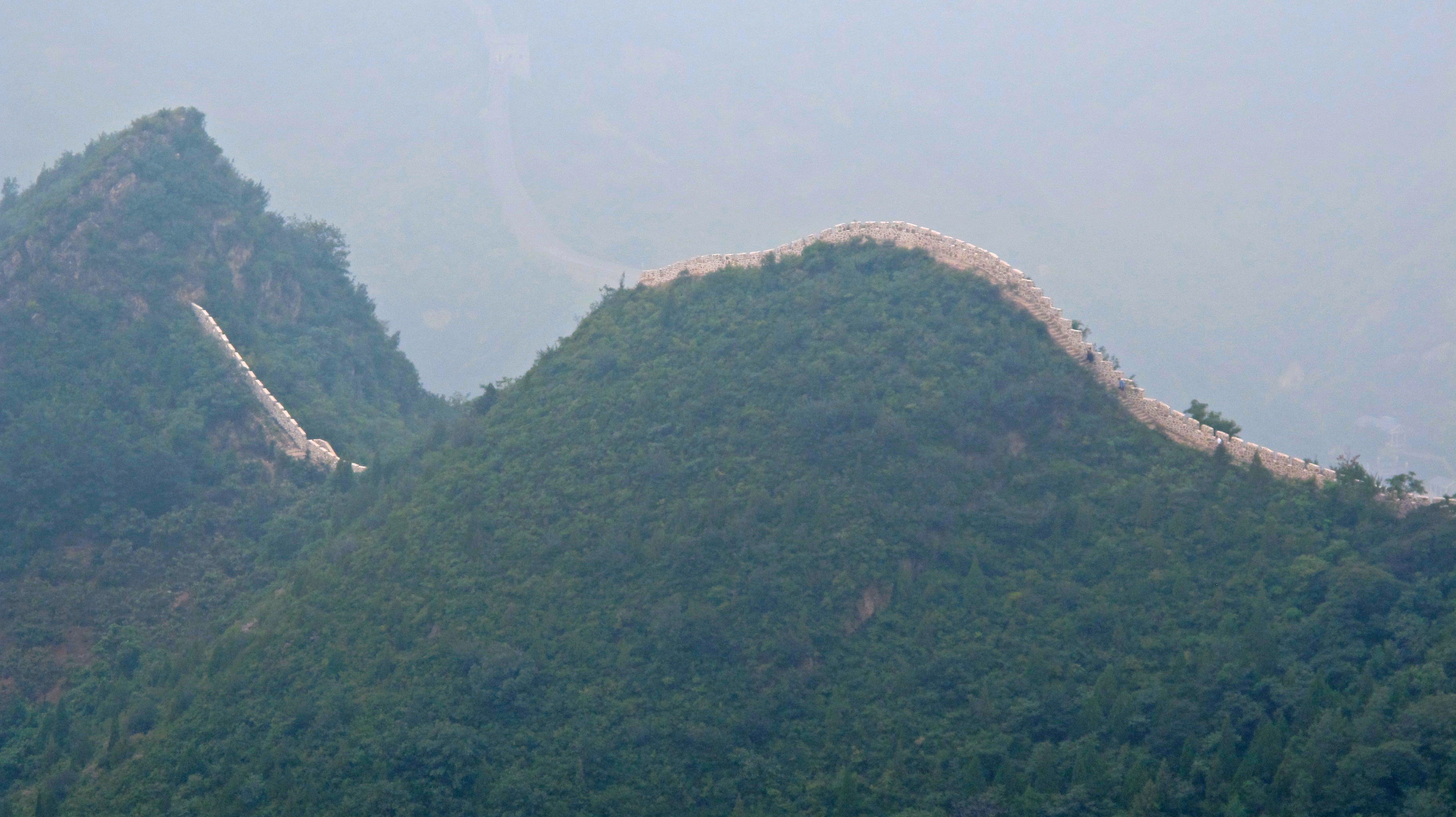 protection, great wall, tranquil scene, chinese wall, green color, day, daytime, land, rainforest, china, water, ancient, foliage, history, mountain, world, HD Wallpaper