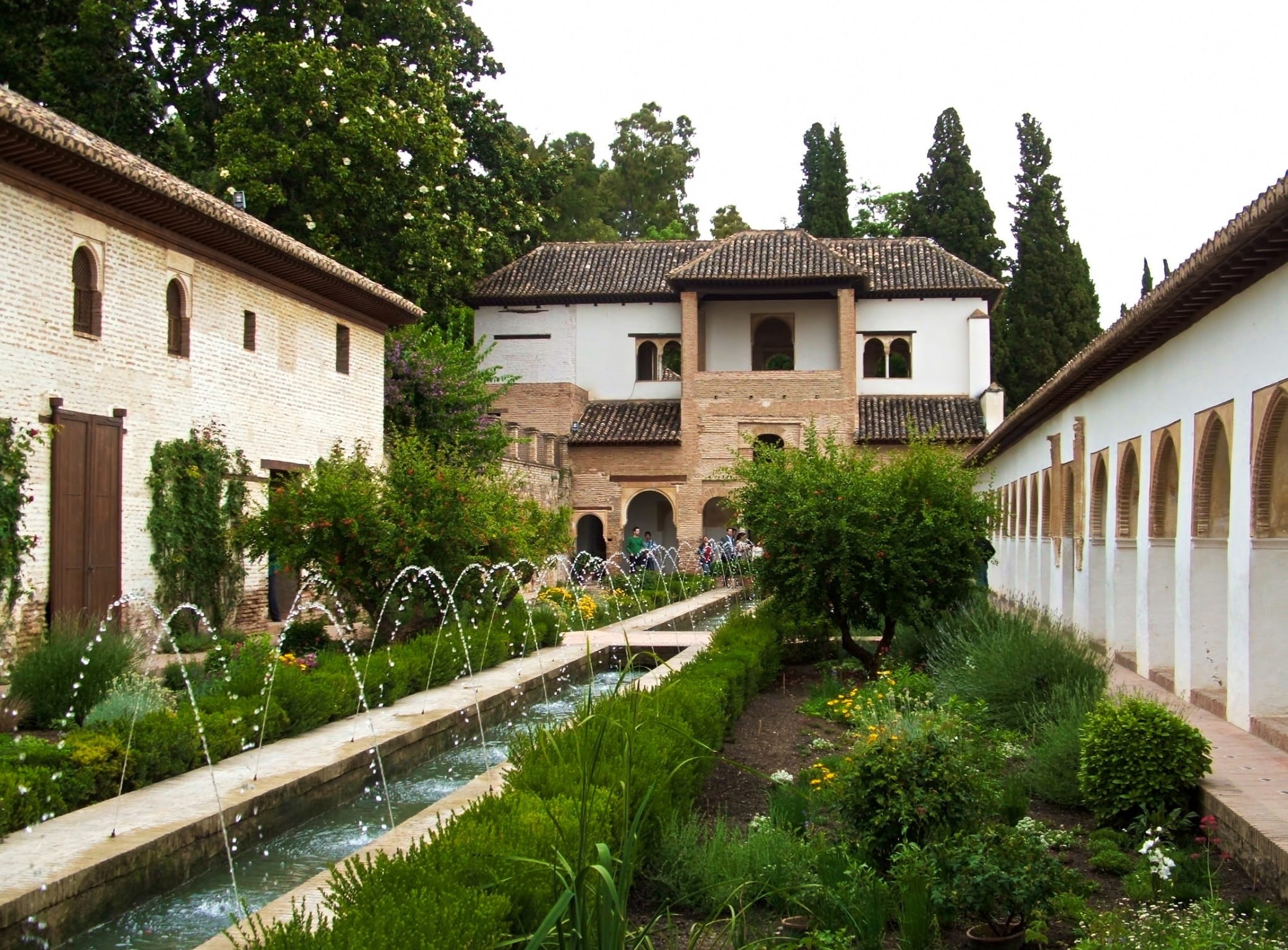 swimming pool, 1080P, water, built structure, andalusia, green color, islamic, tree, moorish, landmark, castle, day, building exterior, luxury, historic, HD Wallpaper