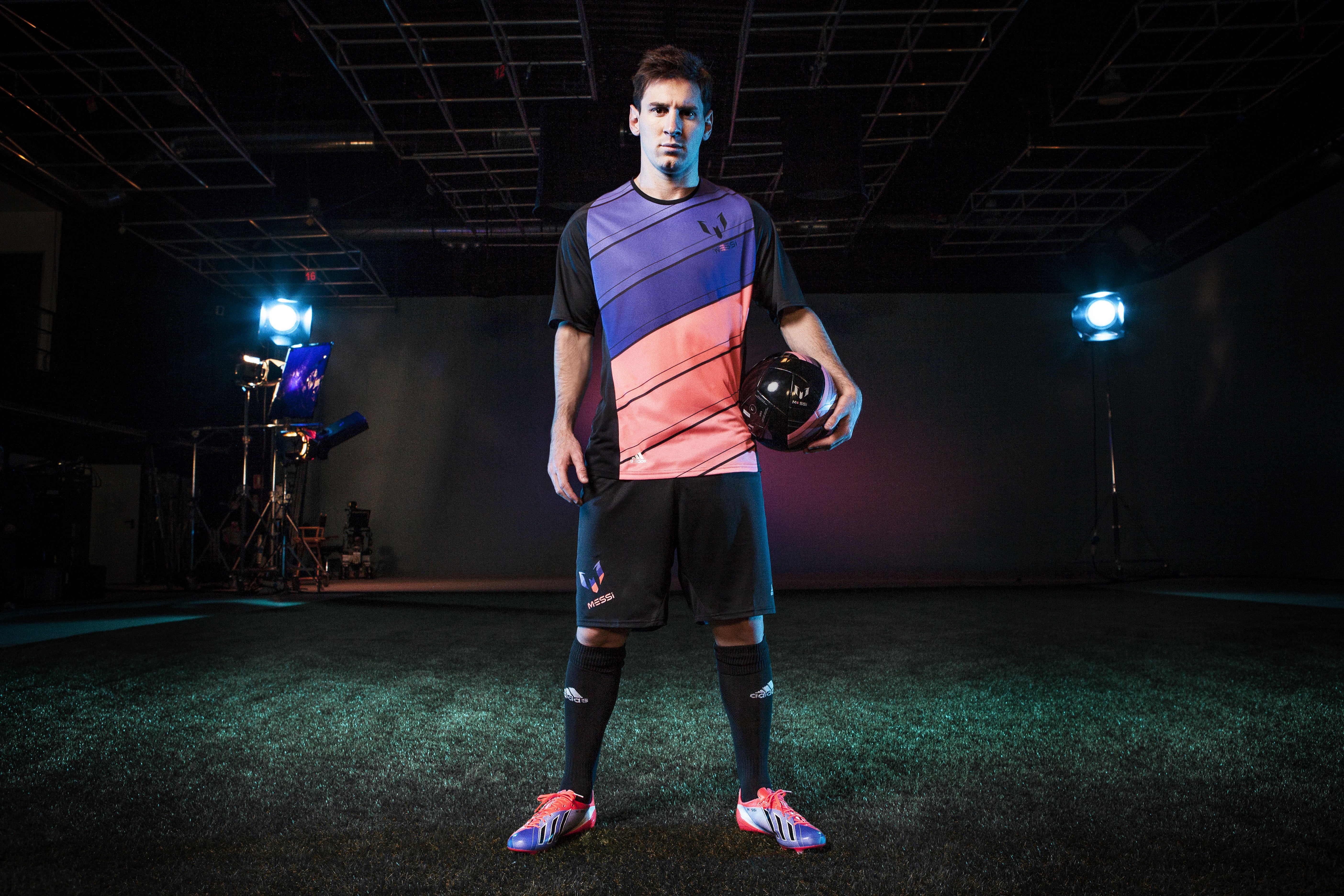 healthy Lifestyle, one Person, men, young Men, athlete, stadium, illuminated, lionel, standing, young Adult, event, spotlight, looking at camera, sports Training, HD Wallpaper