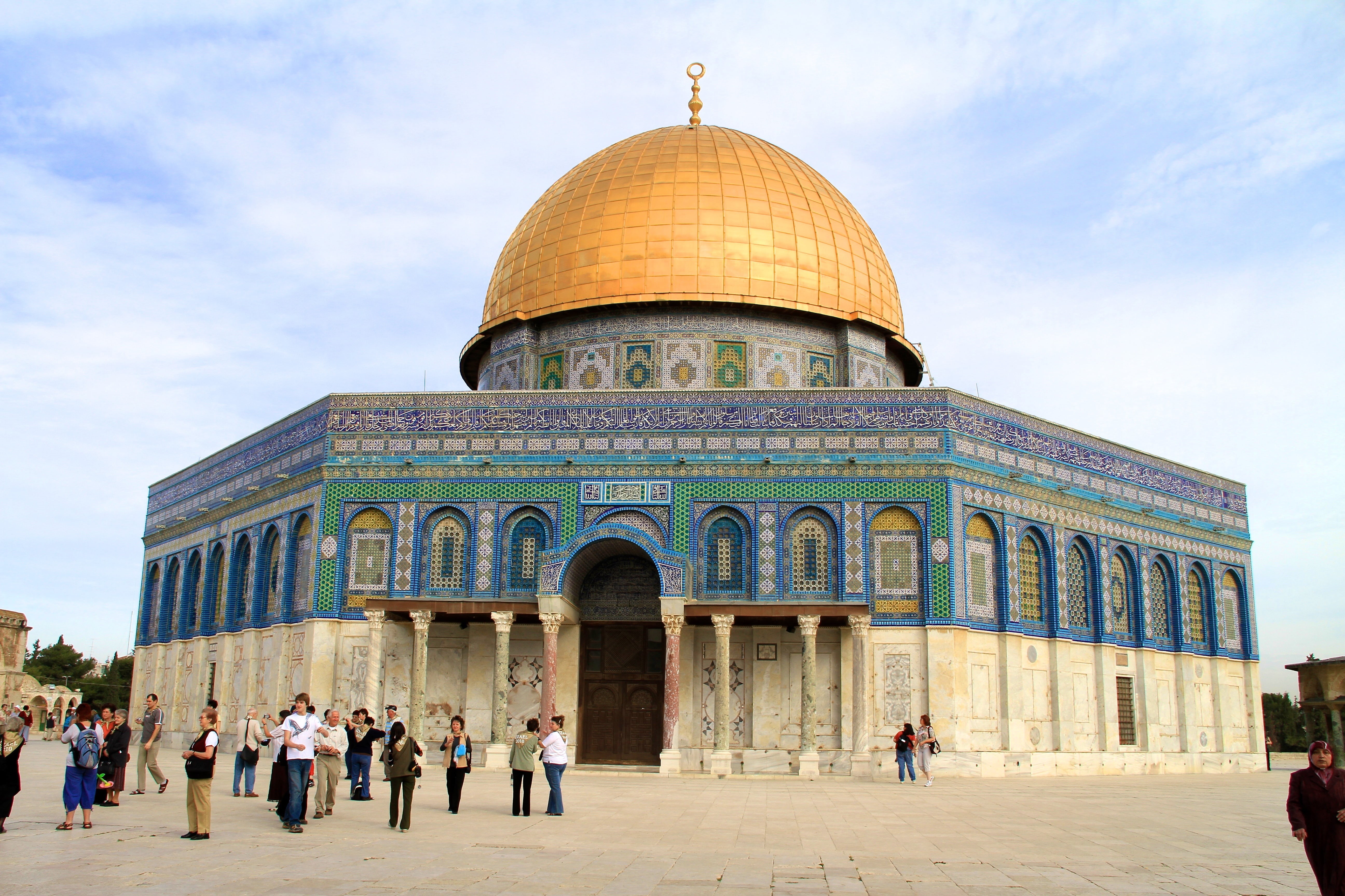 golden, sky, prayer, mohammed, mosque, nature, golden dome, crowd, jerusalem, architecture, travel, real people, religious conflict, people, day, sanctuary, HD Wallpaper