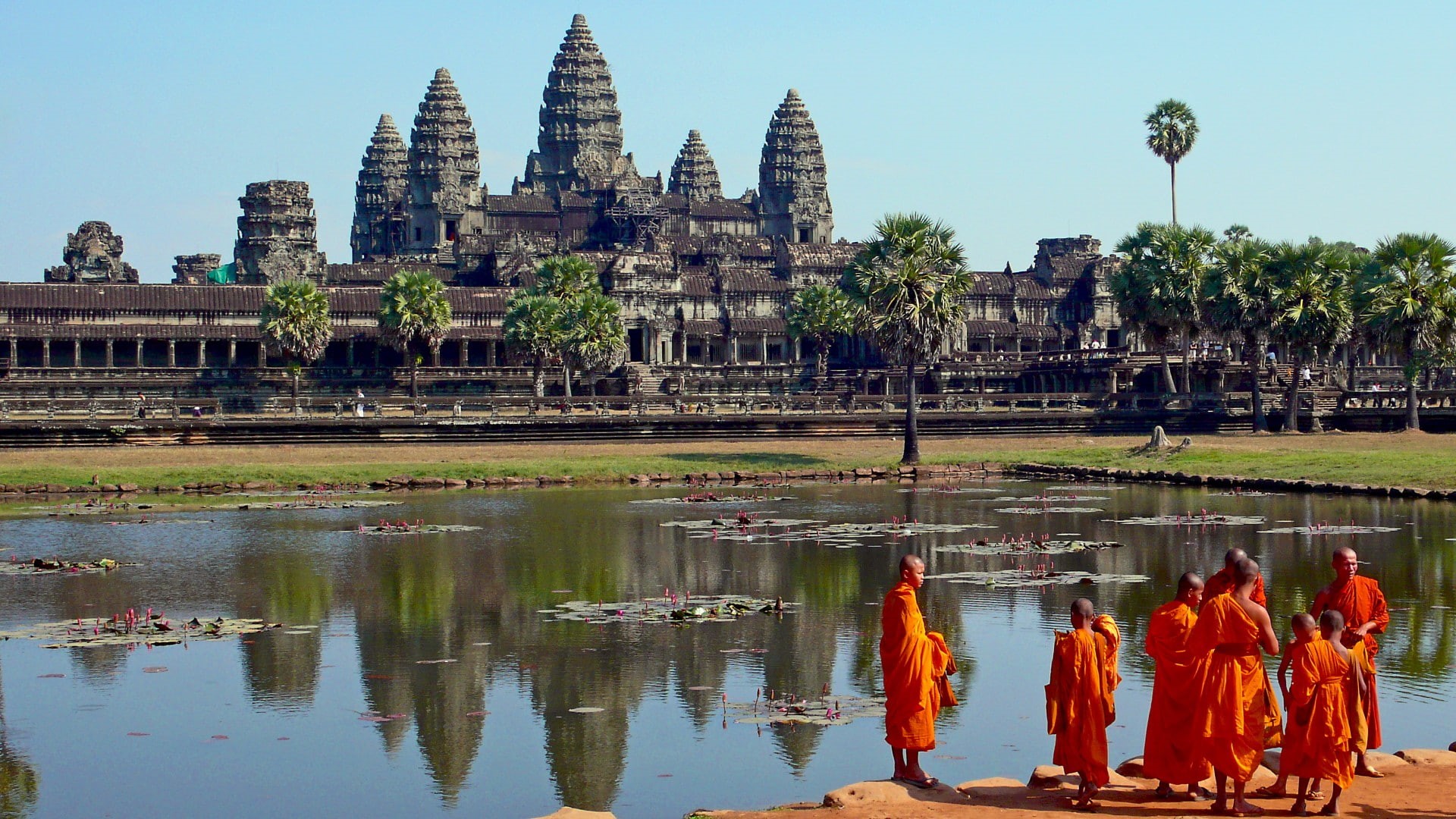 temple, males, men, wat, angkor, cambodia, buildings, people, architecture, monks, 1080P, HD Wallpaper