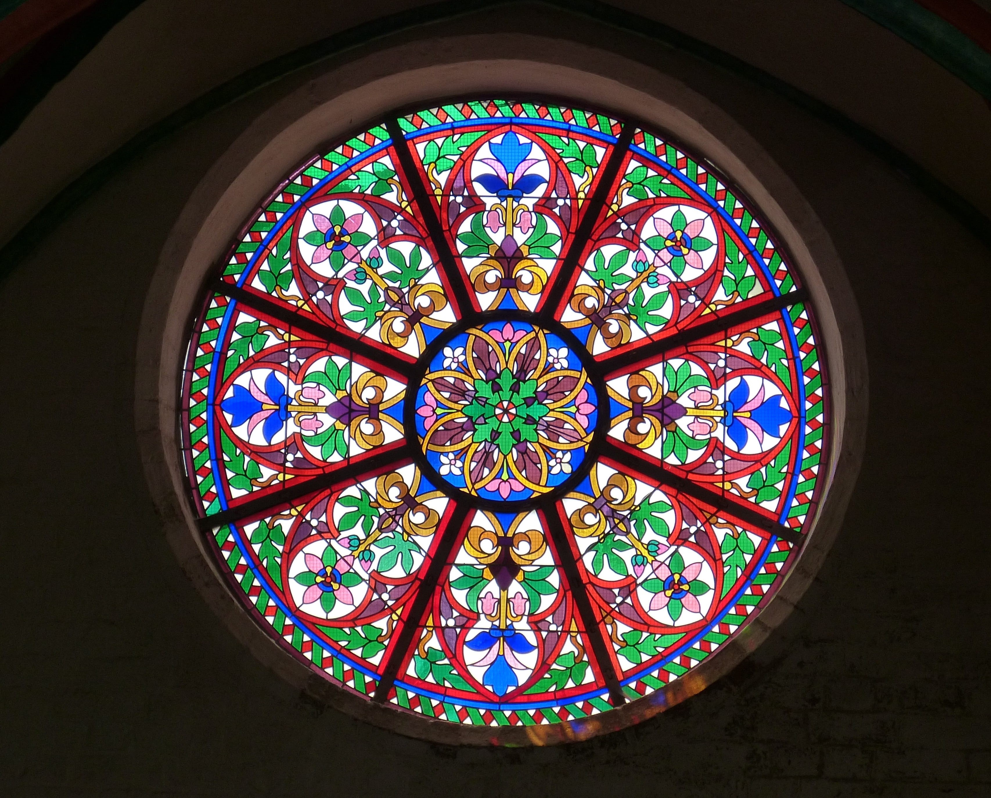 low angle view, stained, 2K, design, belief, floral pattern, round, ornate, multi colored, art, built structure, window, creativity, place of worship, HD Wallpaper