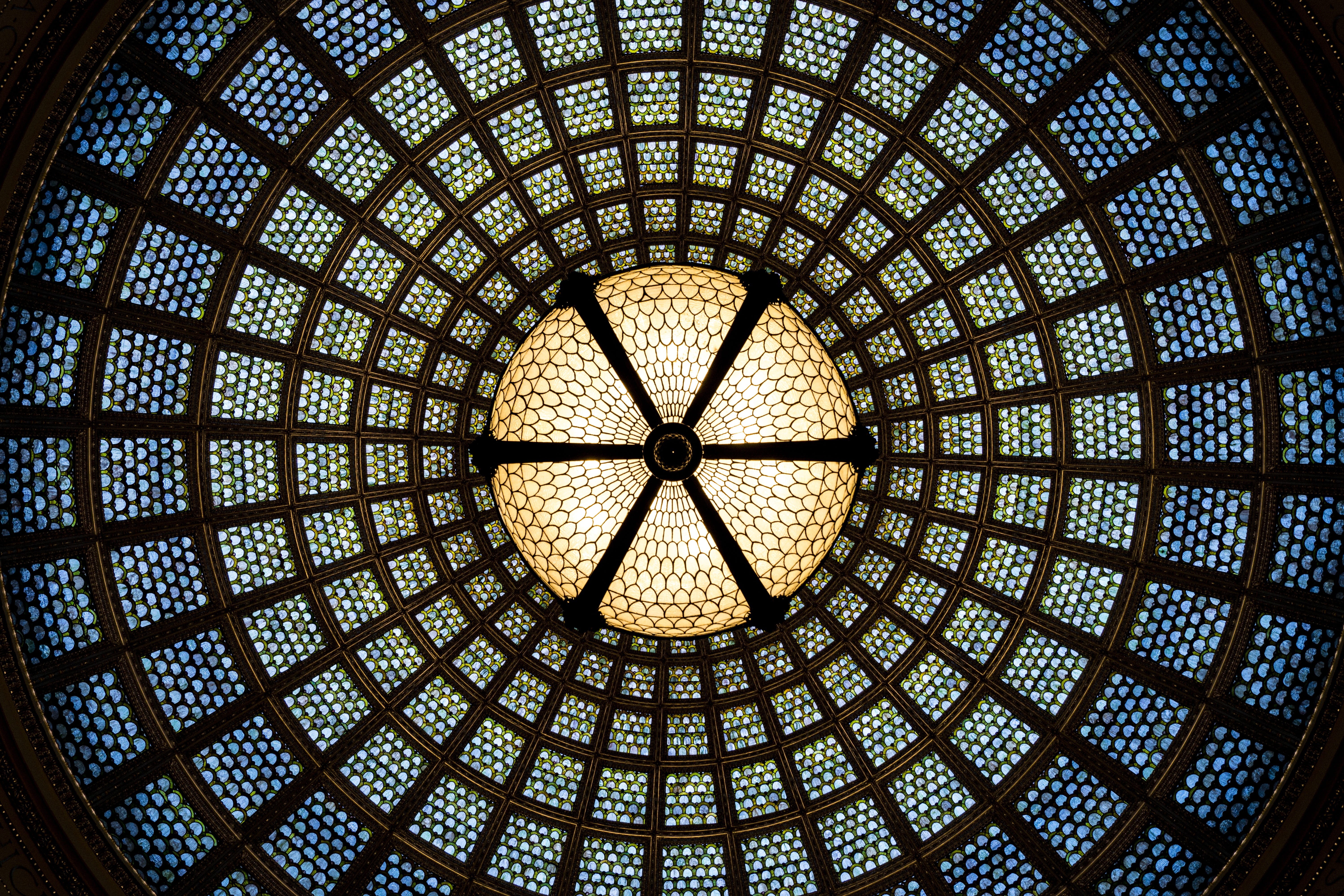 concentric, full frame, light, design, circle, church, no people, stain, skylight, religion, colorful, blue, low angle view, shape, architecture and art, HD Wallpaper