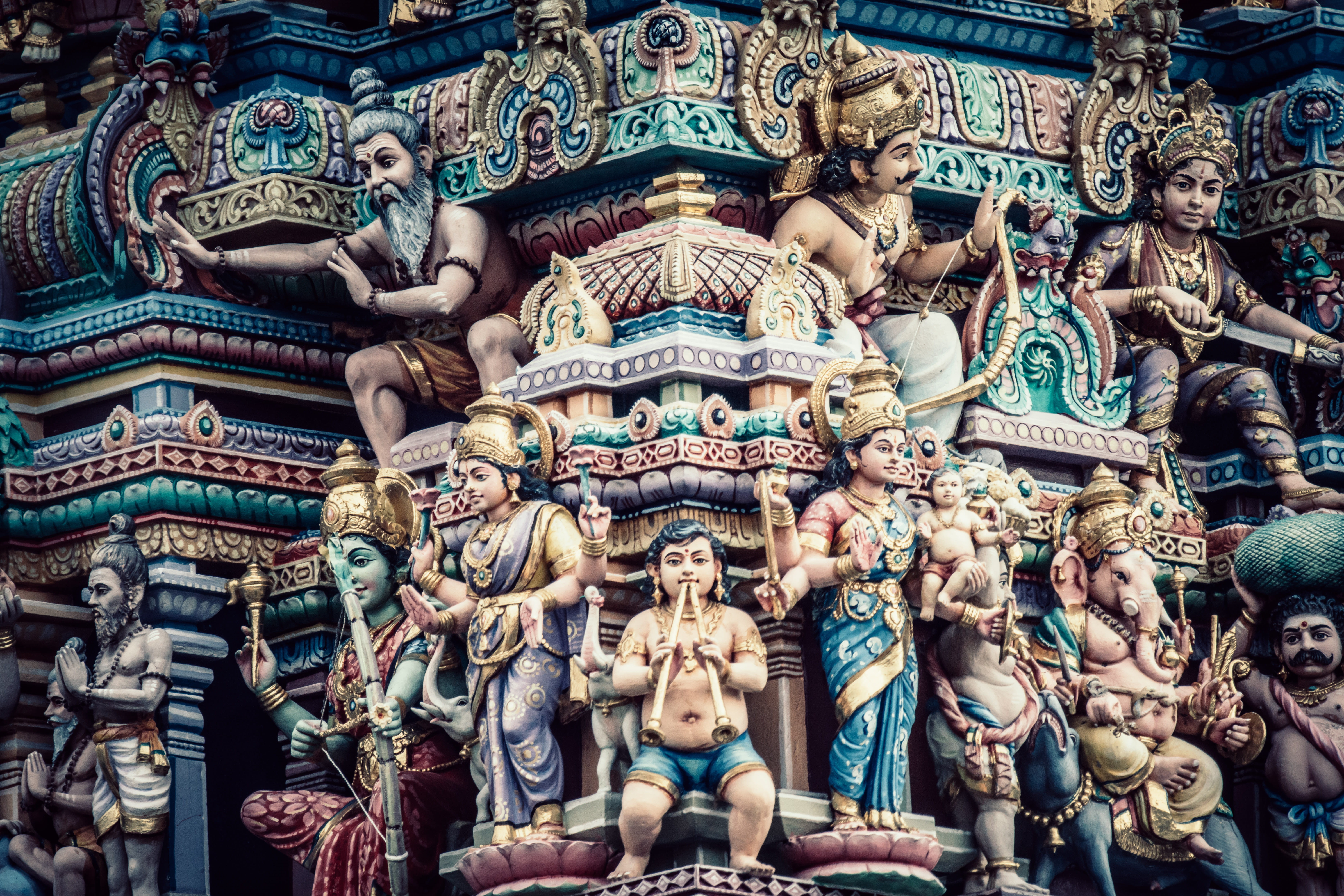 art and craft, 5K, singapore, place of worship, culture, building, hindu, male likeness, statue, religion, church, temple, detail, creativity, representation, HD Wallpaper