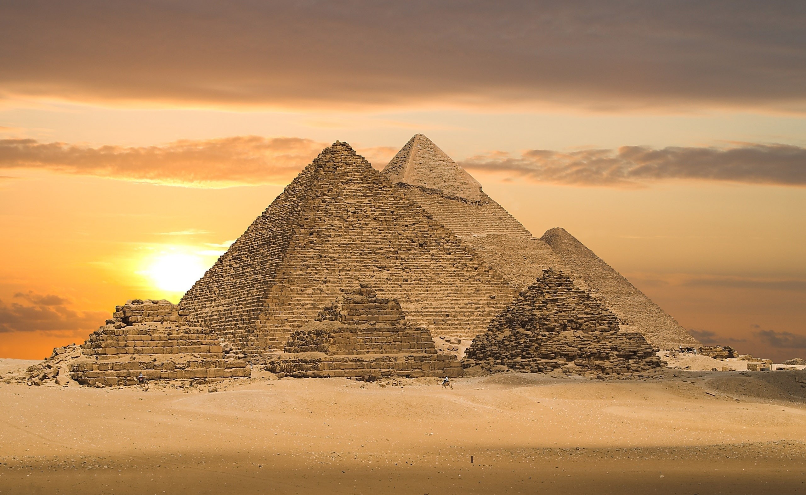 ancient civilization, outdoors, egyptian, pyramid of menkaure, Africa, archaeology, africa, Egypt, egyptian pyramids, orange color, architecture, land, HD Wallpaper