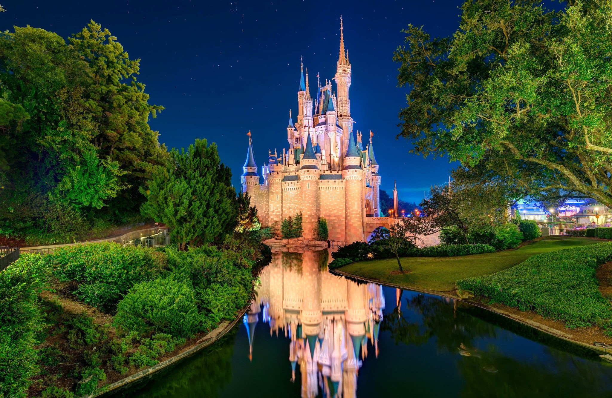 old, architecture, famous Place, gothic Style, USA, lake, 1080P, dusk, night, Disneyland, tree, building Exterior, trees, river, cultures, medieval, religion, HD Wallpaper