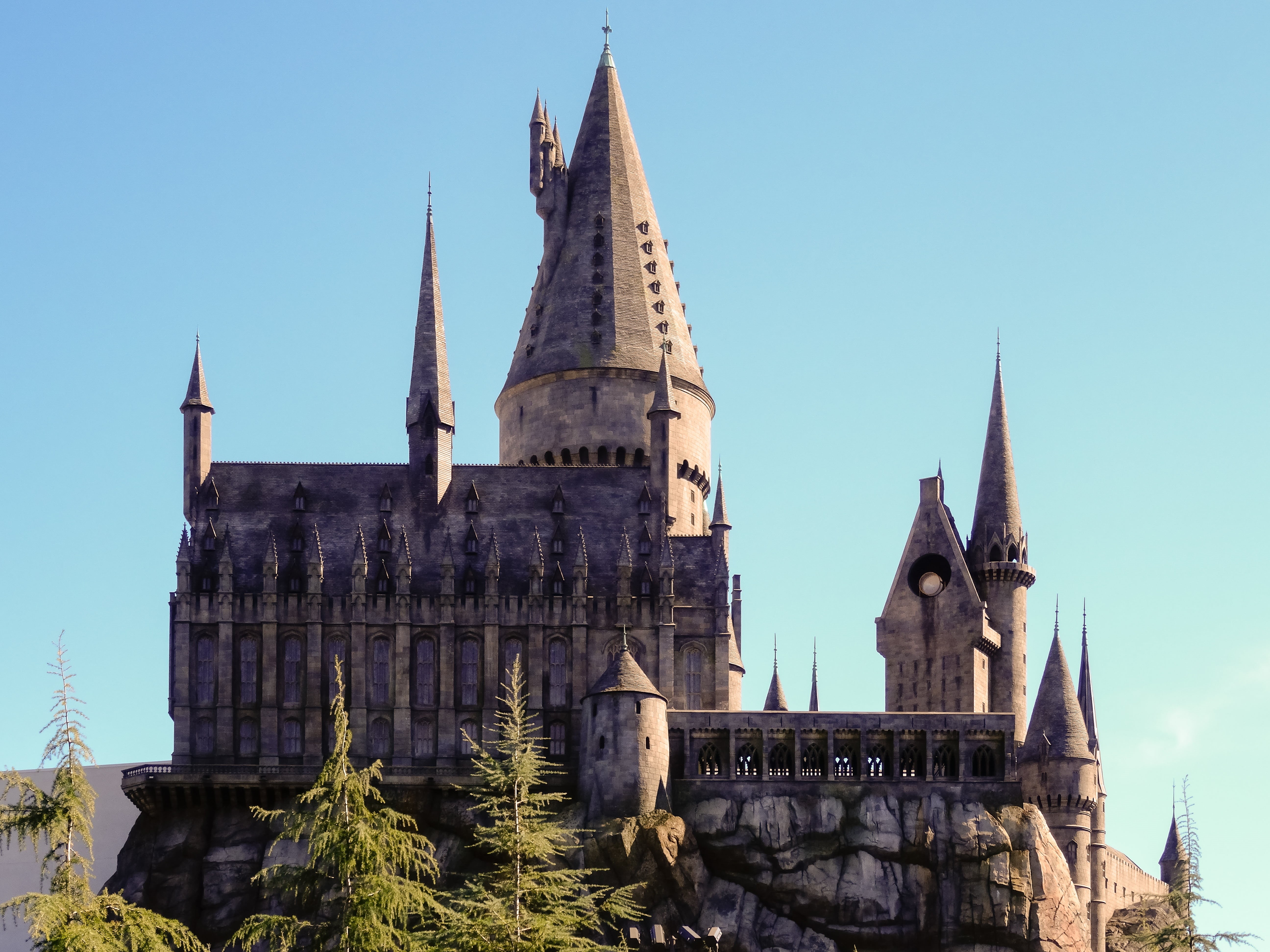 spire, california, sky, outdoors, blue sky, los angeles, day, magic, travel, nature, hogwarts, blue, castle, timber construction, the past, belief, universal studio, HD Wallpaper