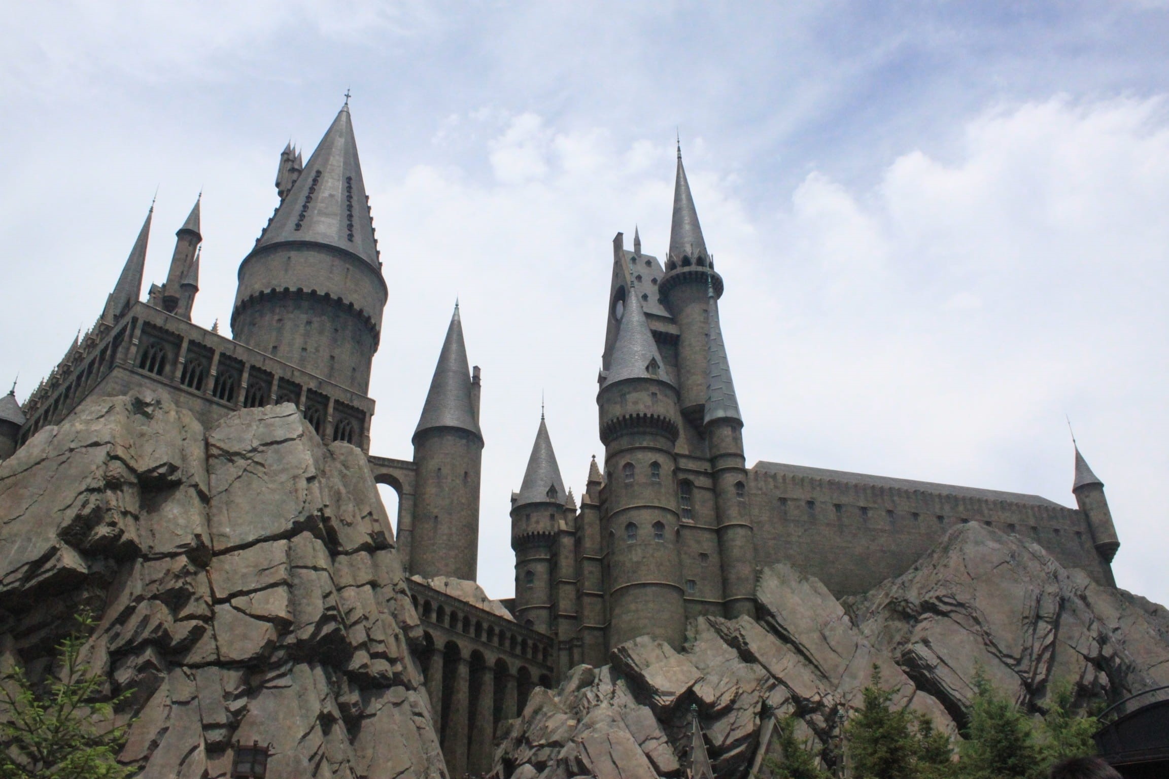 travel, building exterior, cloud - sky, low angle view, castle, the past, spire, outdoors, built structure, gothic style, sky, Hogwarts, nature, no people, HD Wallpaper