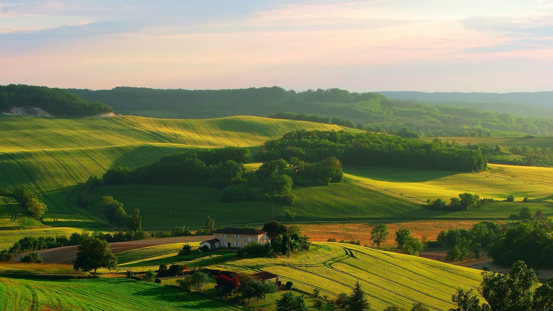 nature, green, environment, tree, house, cloud - sky, tranquil scene, hills, no people, farm, land, outdoors, rolling landscape, sunlight, field, rural scene, HD Wallpaper