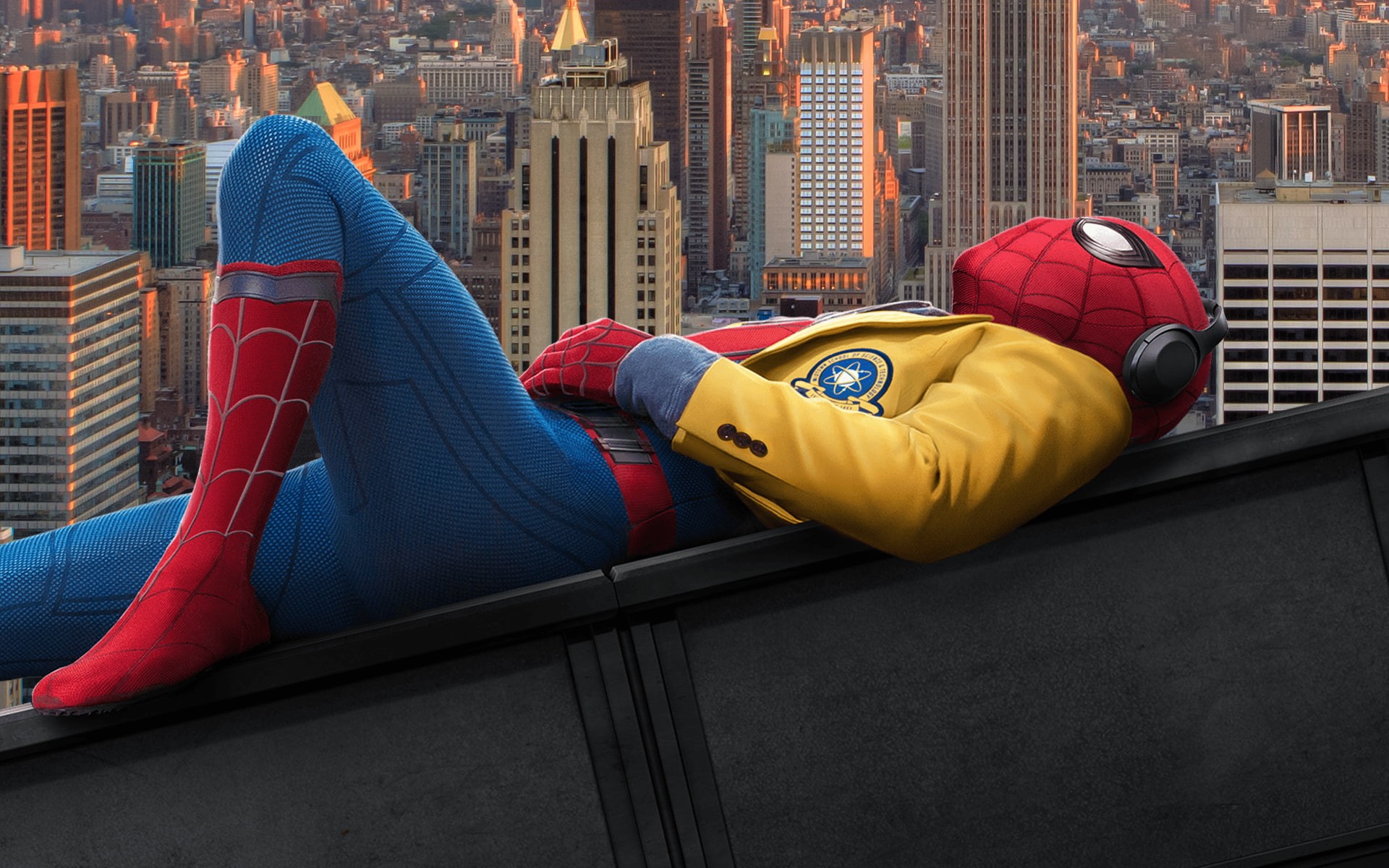 Spider-Man: Homecoming (2017), 1080P, Marvel Cinematic Universe, cityscape, Spider-Man, movies, headphones, HD Wallpaper